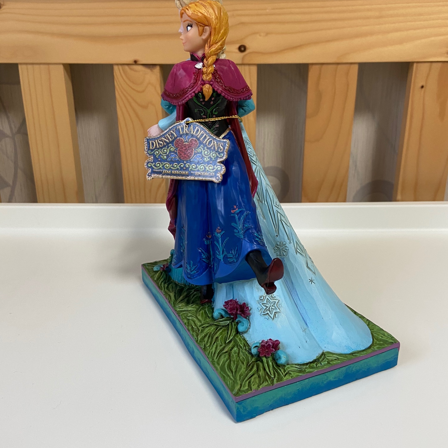 ❄️Disney Showcase collection enesco frozen “Sister Forever”❄️