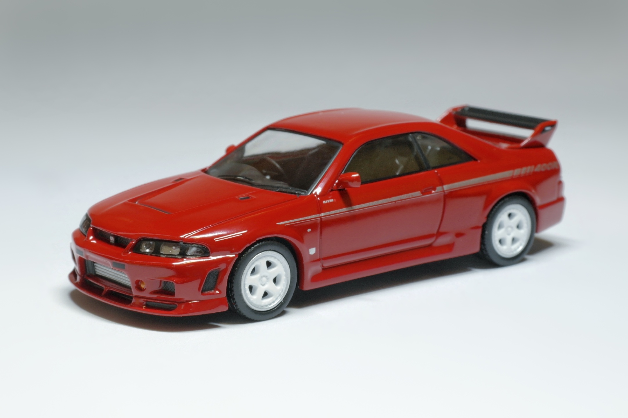 1/64 Kyosho NISMO 400R