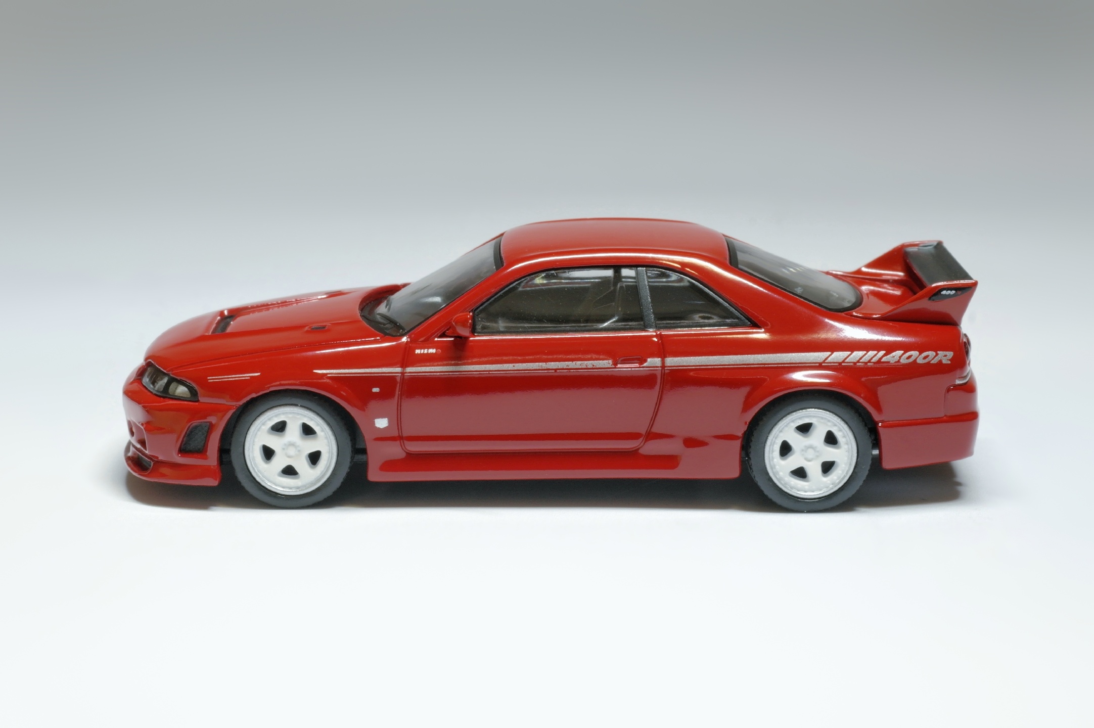 1/64 Kyosho NISMO 400R