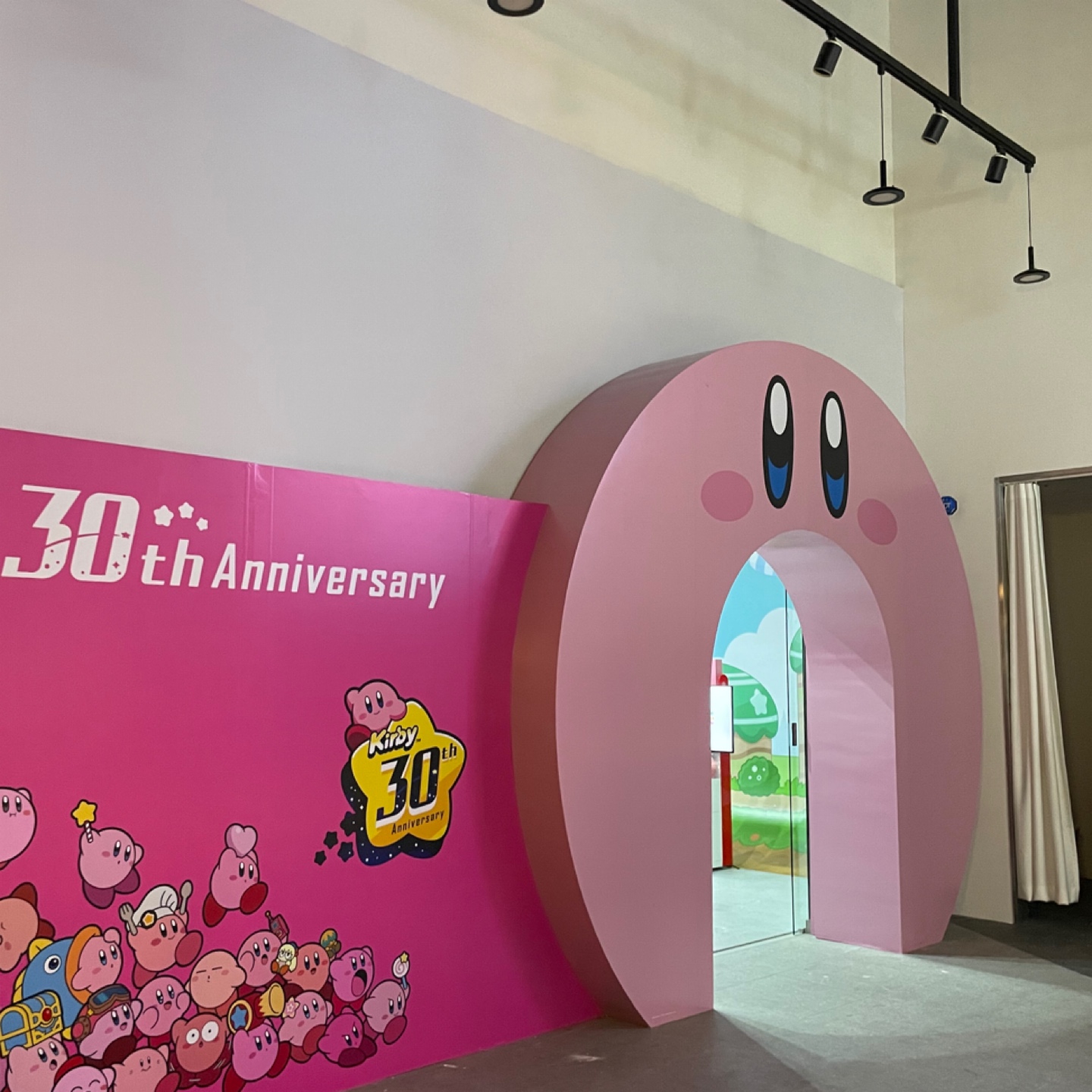 커비 30주년 팝업!