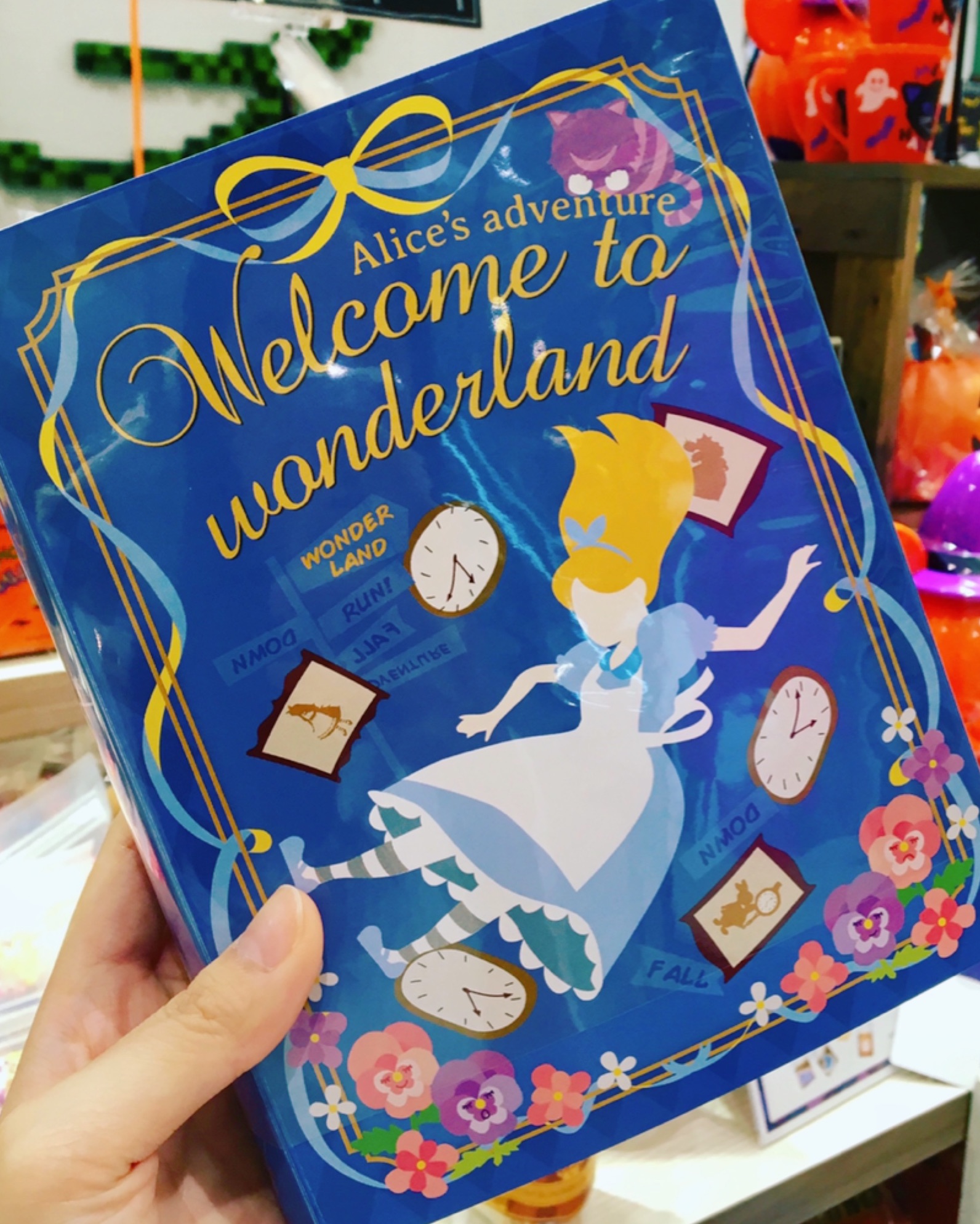 Alice’s adventure 초콜렛 박스