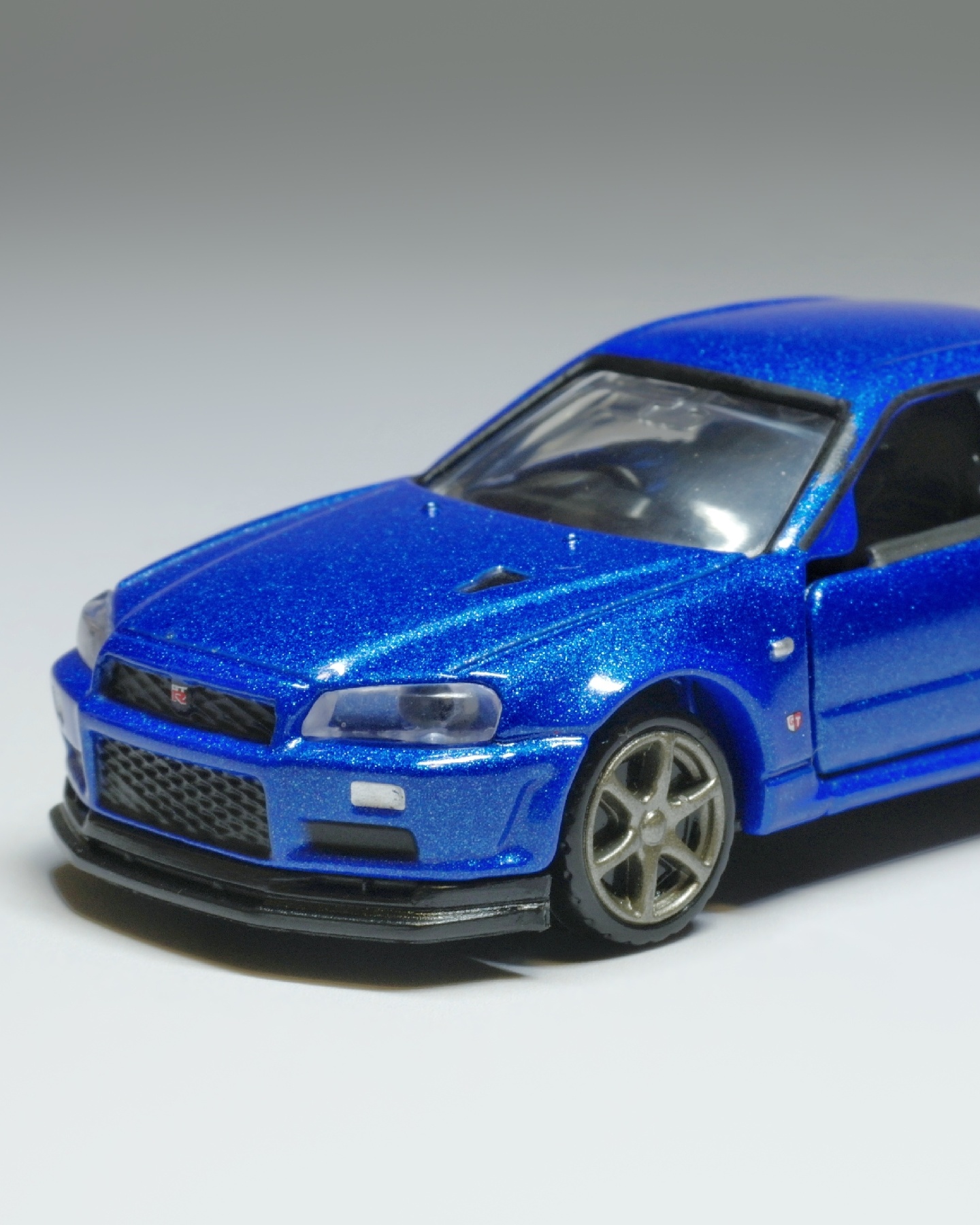 1/62 Tomica Premium R34 GT-R V-Spec II Nür