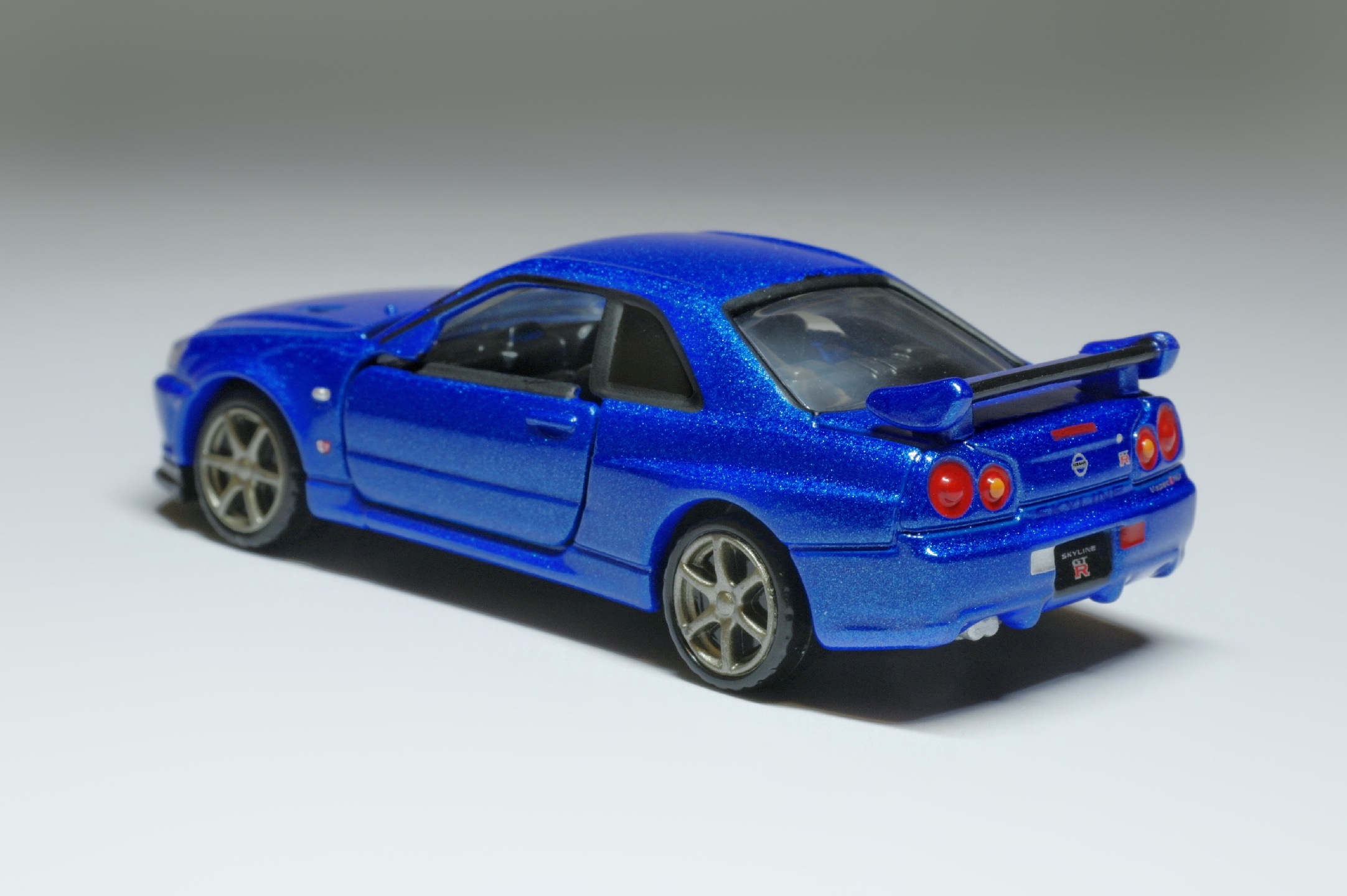 1/62 Tomica Premium R34 GT-R V-Spec II Nür