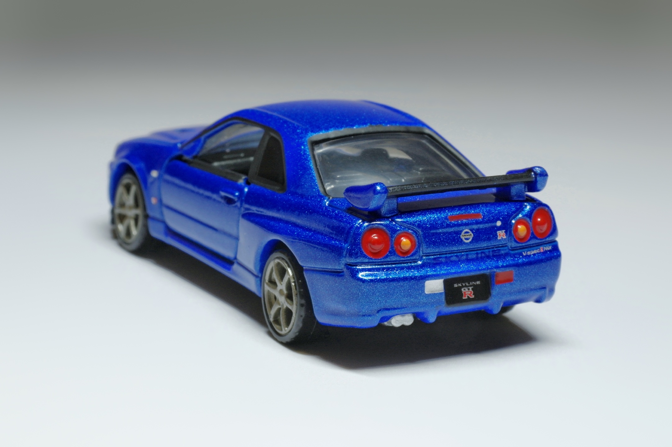 1/62 Tomica Premium R34 GT-R V-Spec II Nür