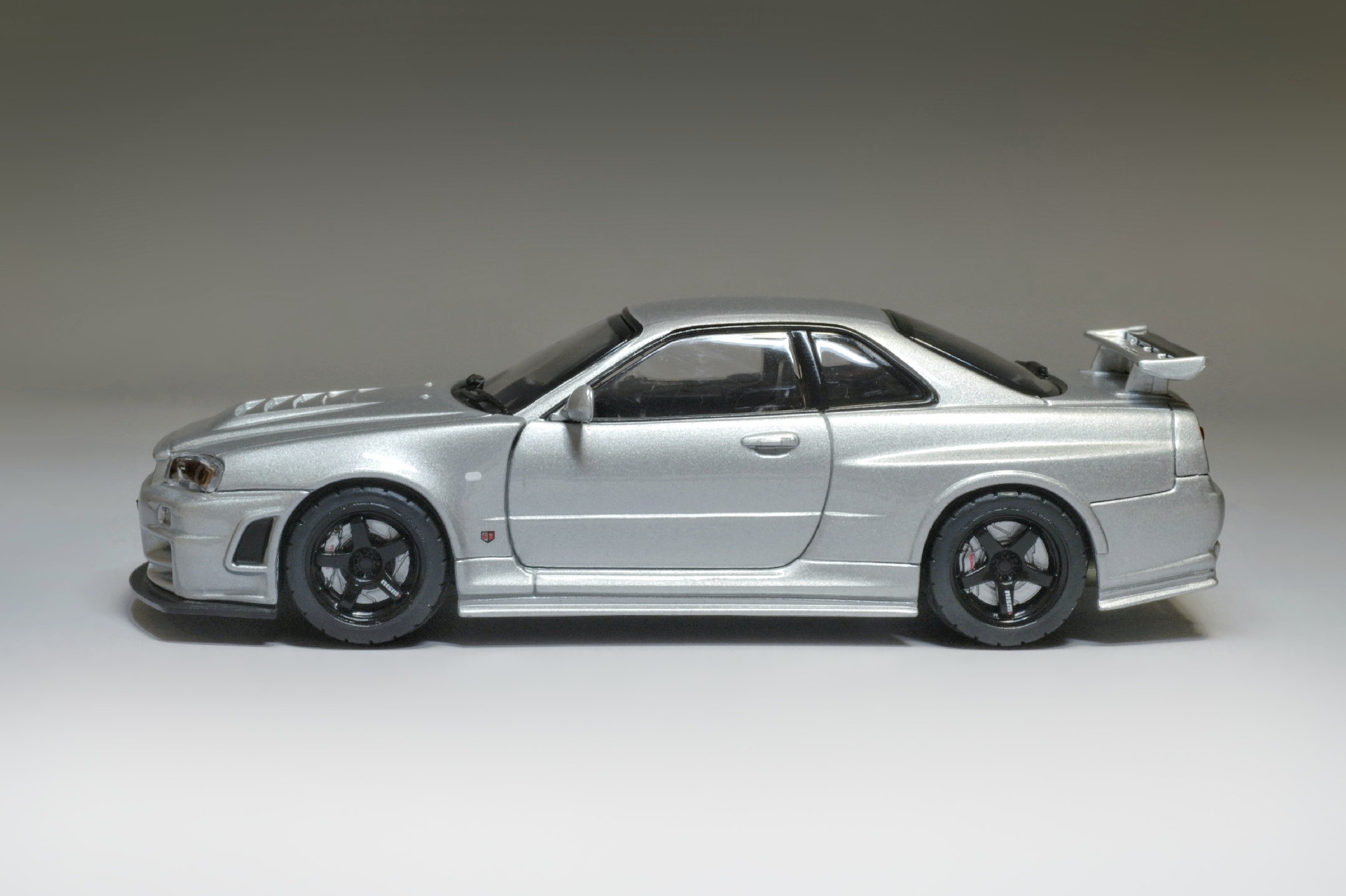 1/43 EBBRO NISMO R34 GT-R Z-TUNE
