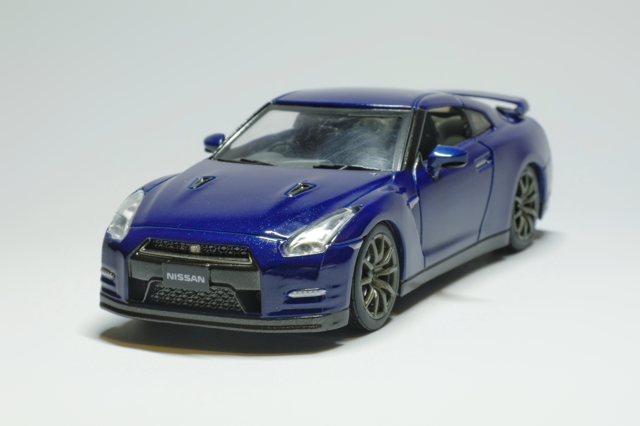 1/43 Kyosho Nissan R35 GT-R Aurora Flare Blue Pearl