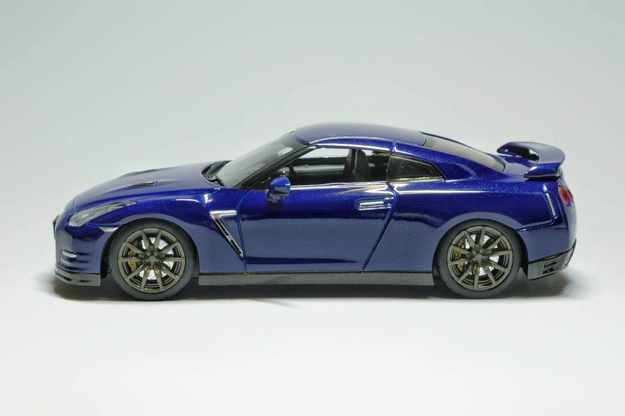 1/43 Kyosho Nissan R35 GT-R Aurora Flare Blue Pearl
