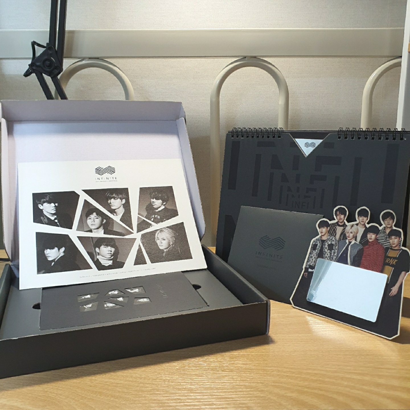 INFINITE 2017 SEASON'S GREETING
