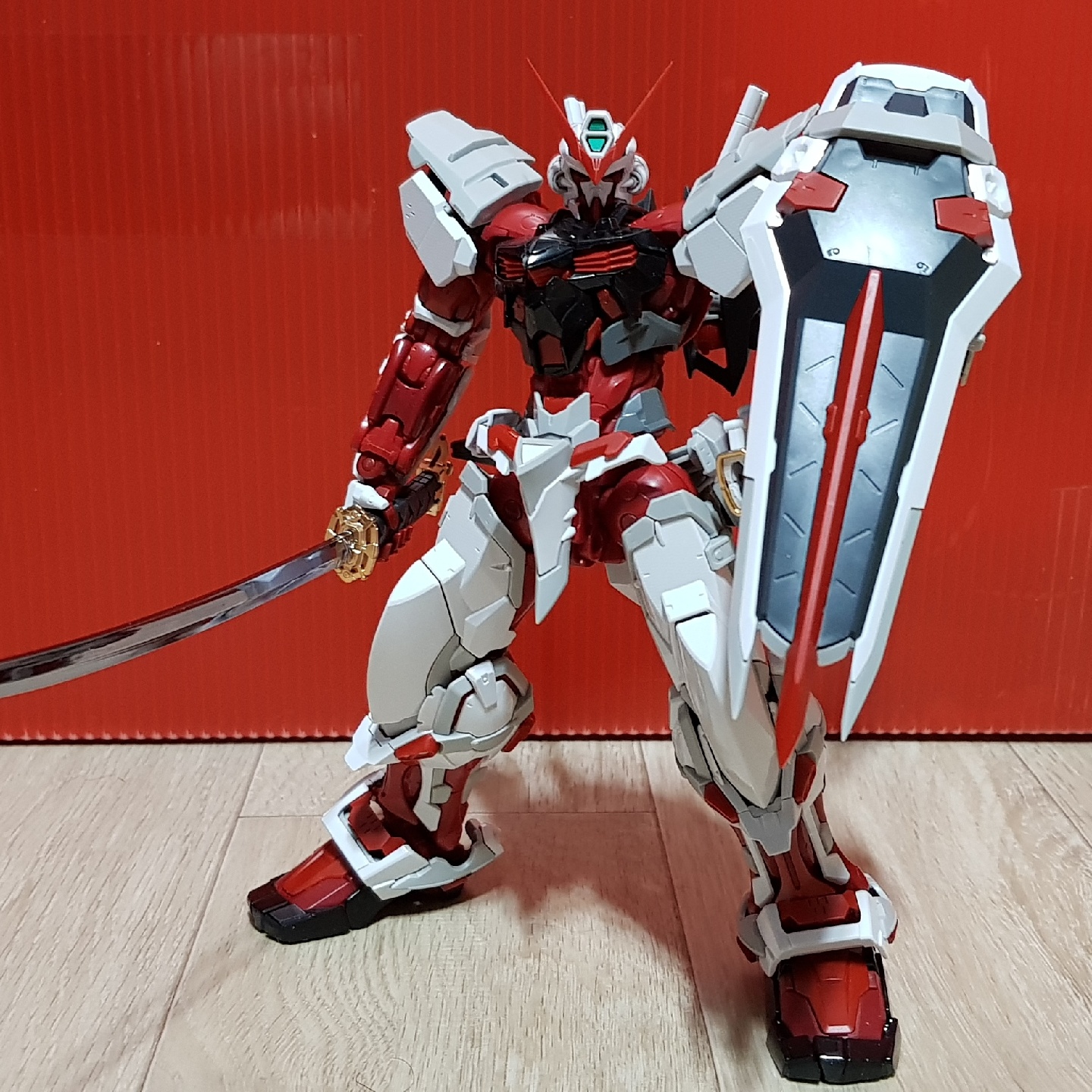 Hi-Resolution Astray Red Frame