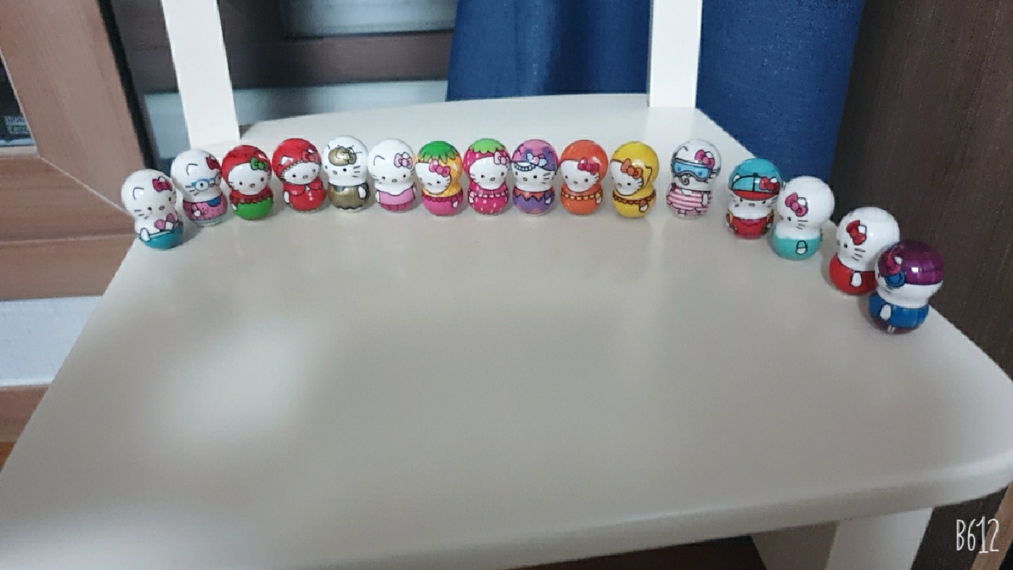 헬로키티 오뚝이 다 모았다!
