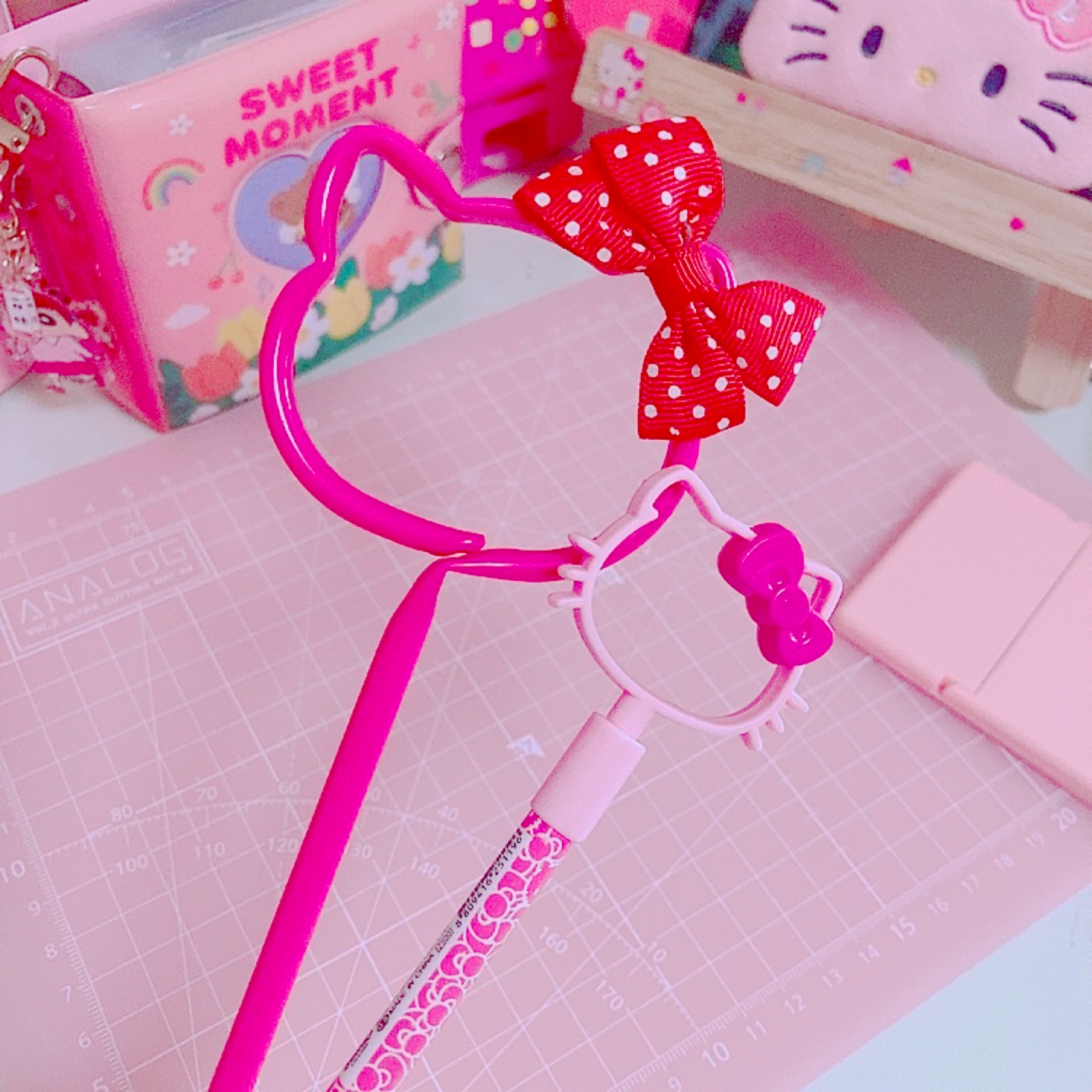 헬로키티 페이스 볼펜🎀