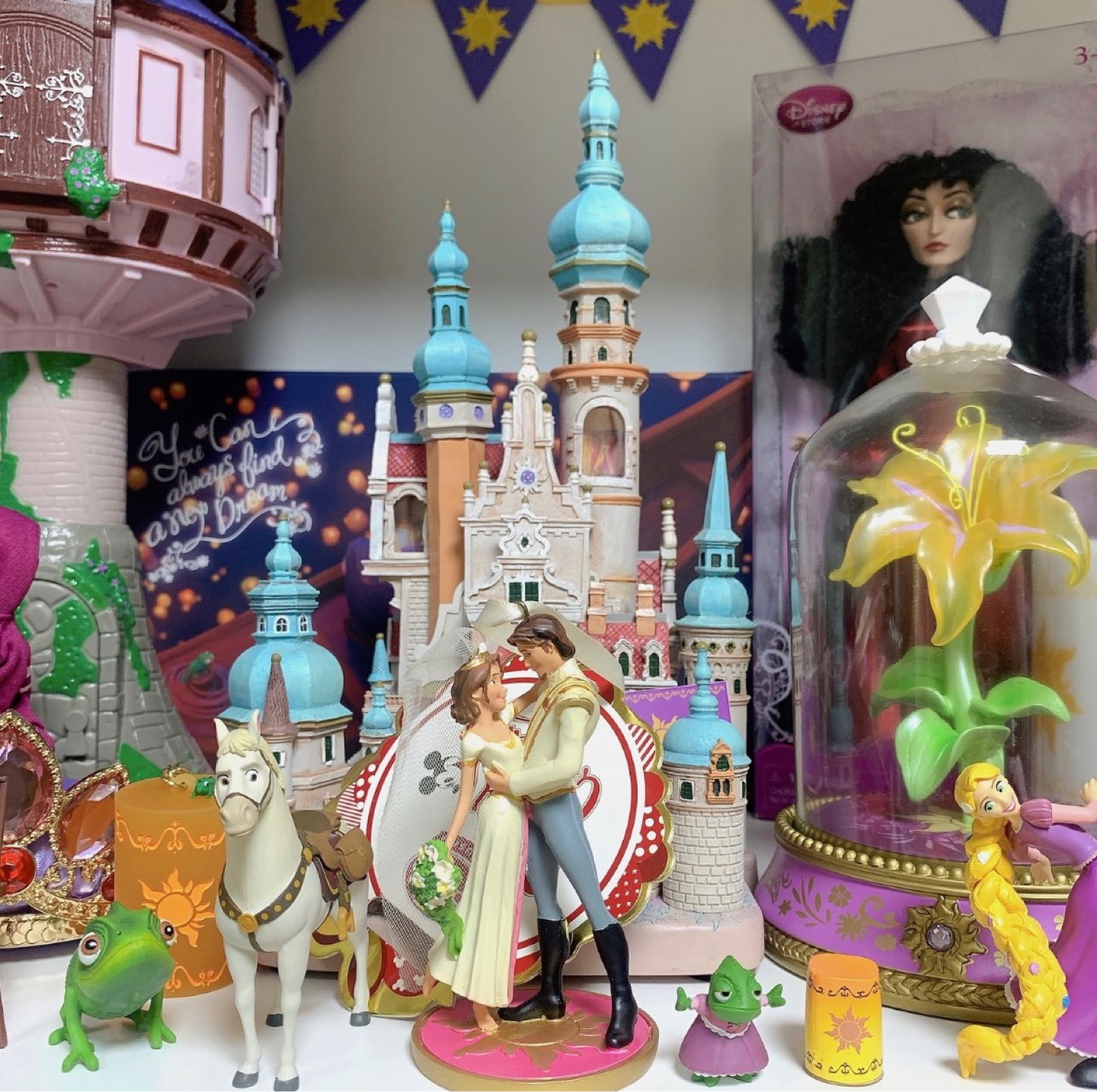 👑💜🏰🎶