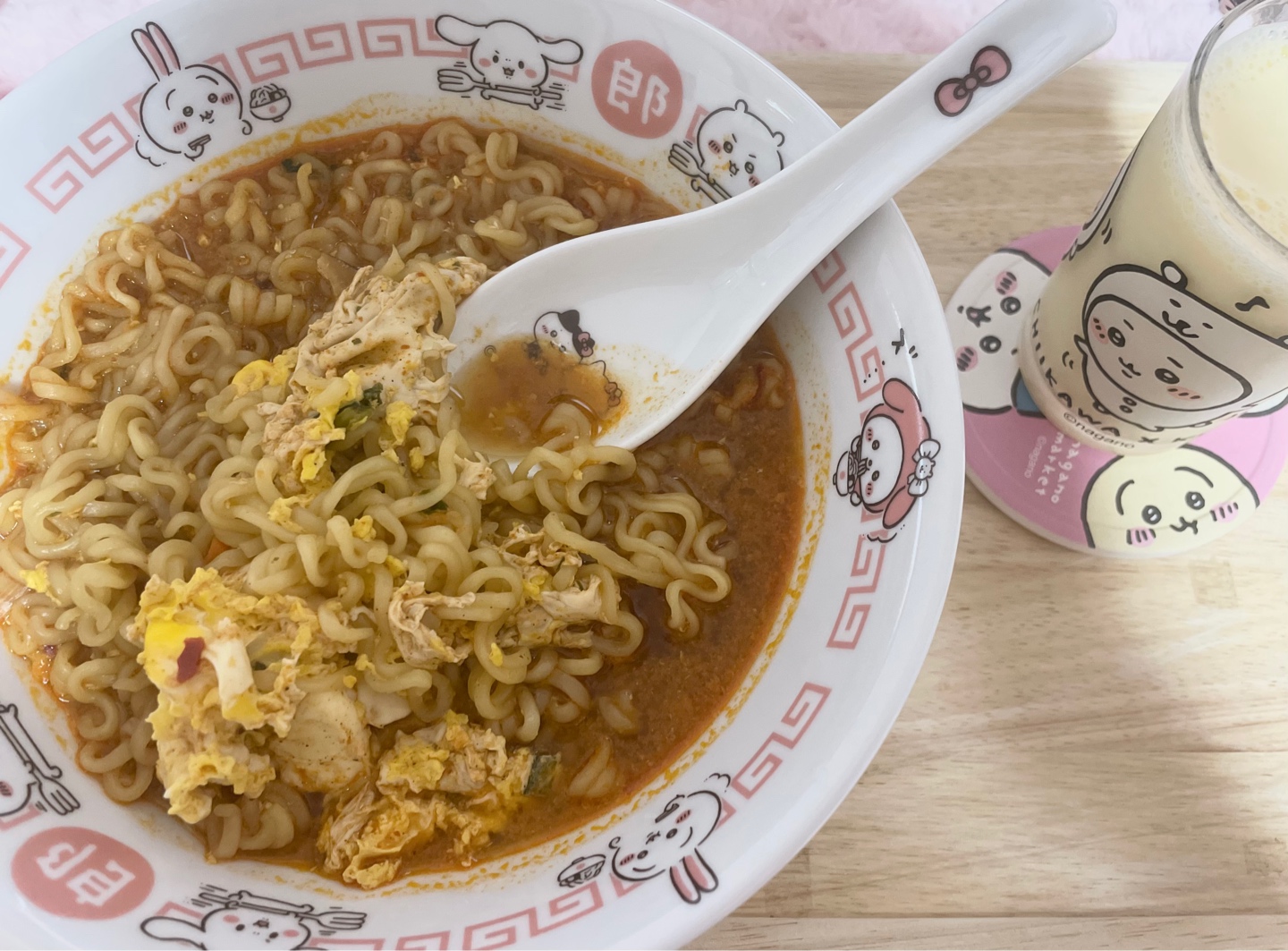 치이카와 라면 그릇