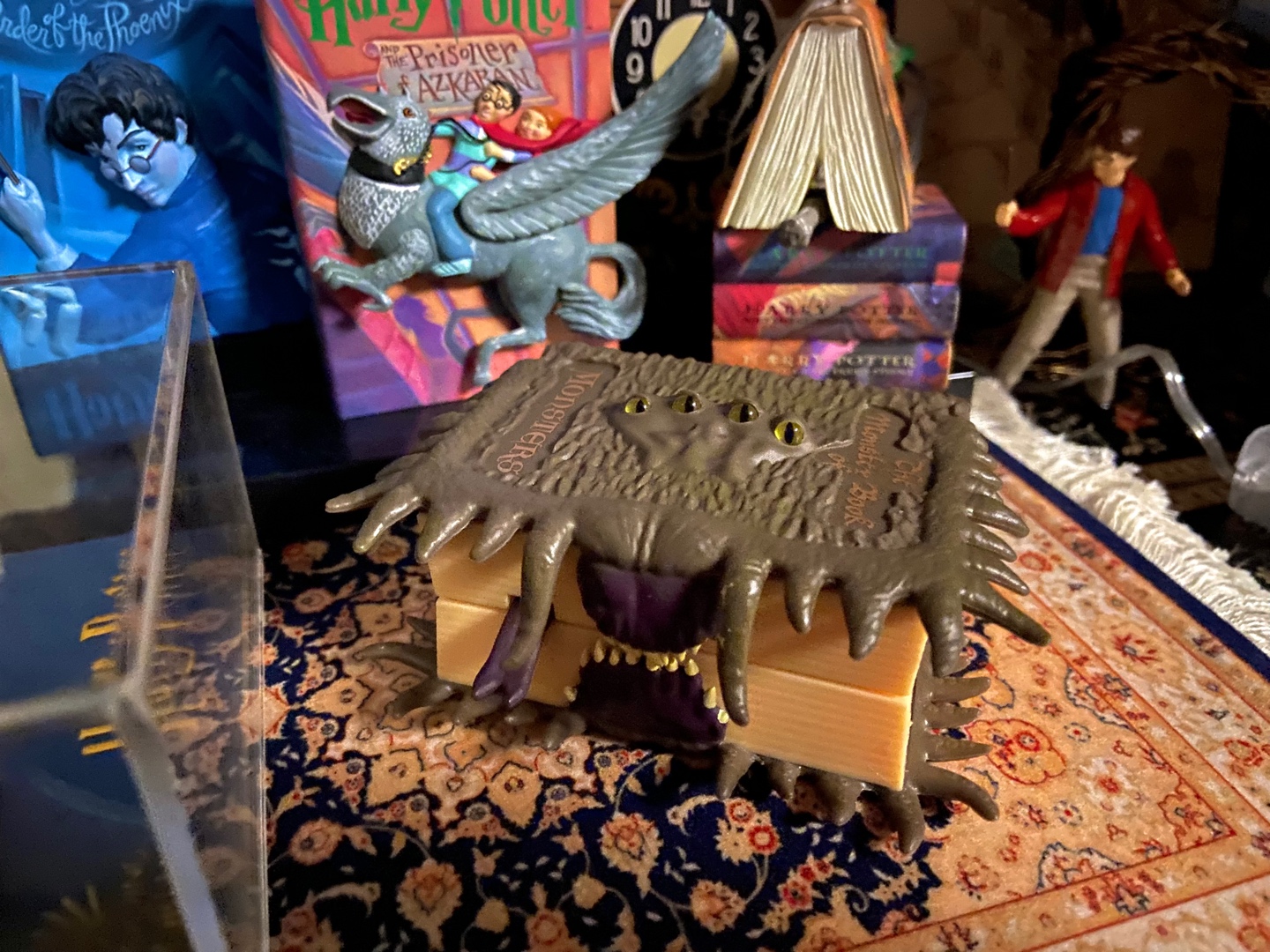 👹👹