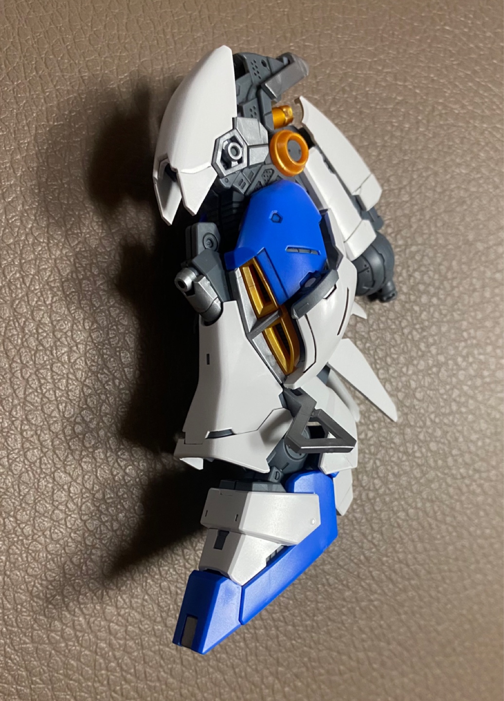 RG 하이뉴 조립중
