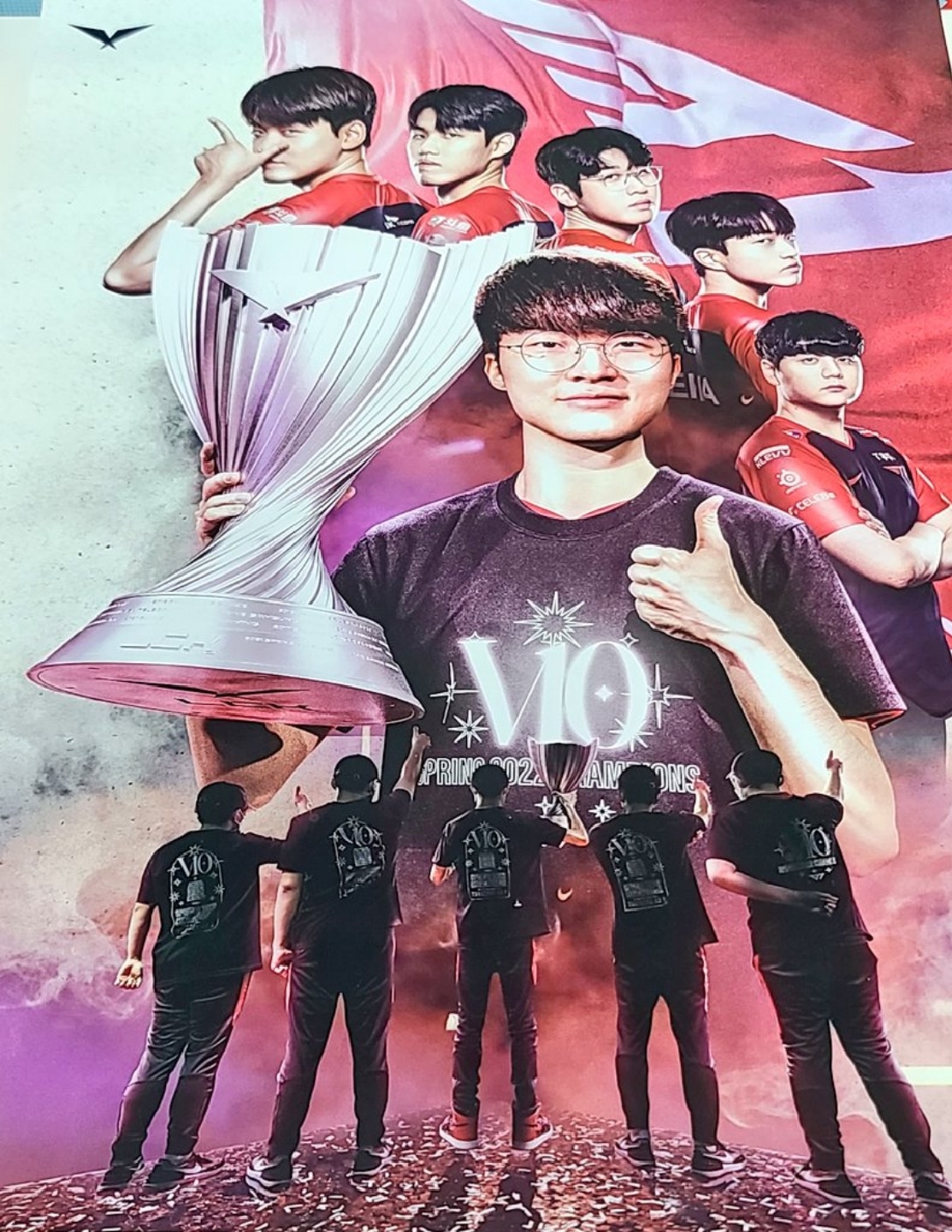 T1 카페, LCK 굿즈들과 페이커 키링 💙