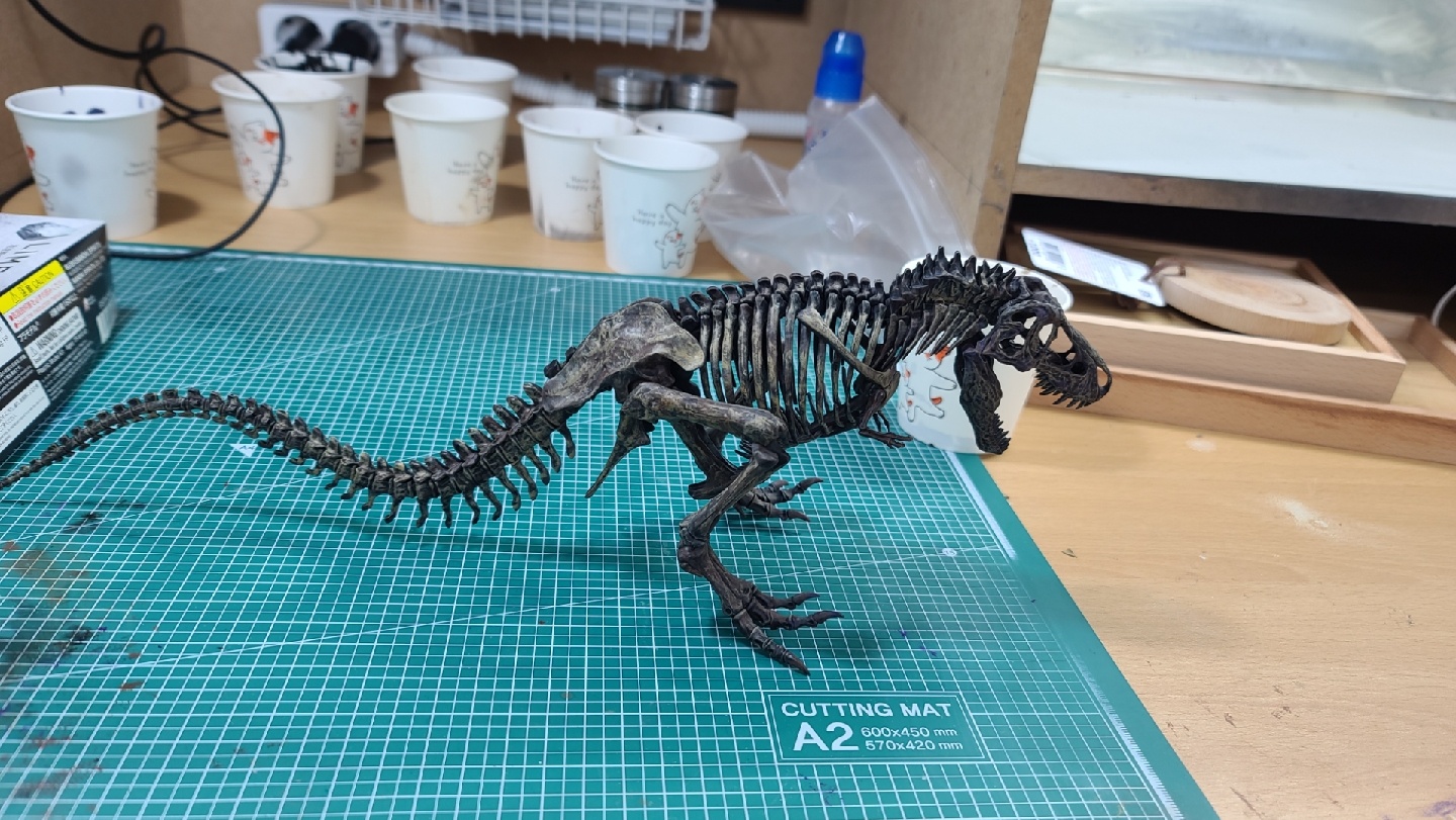 이메지너리 스켈레톤 첫도색
fossil diorama