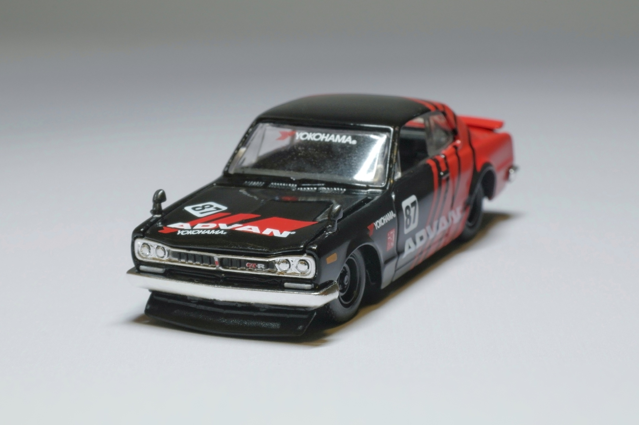 1/64 M2 Machines Skyline GT-R KPGC10