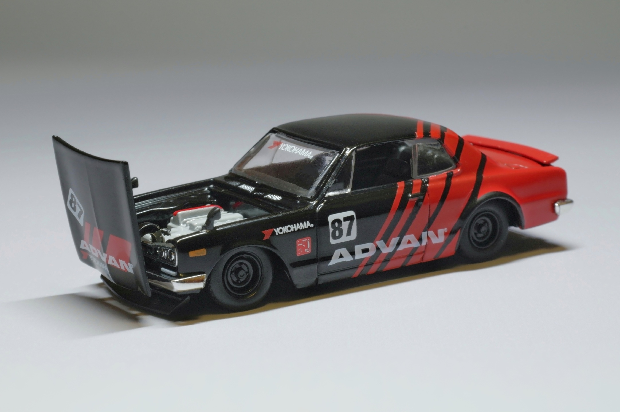 1/64 M2 Machines Skyline GT-R KPGC10