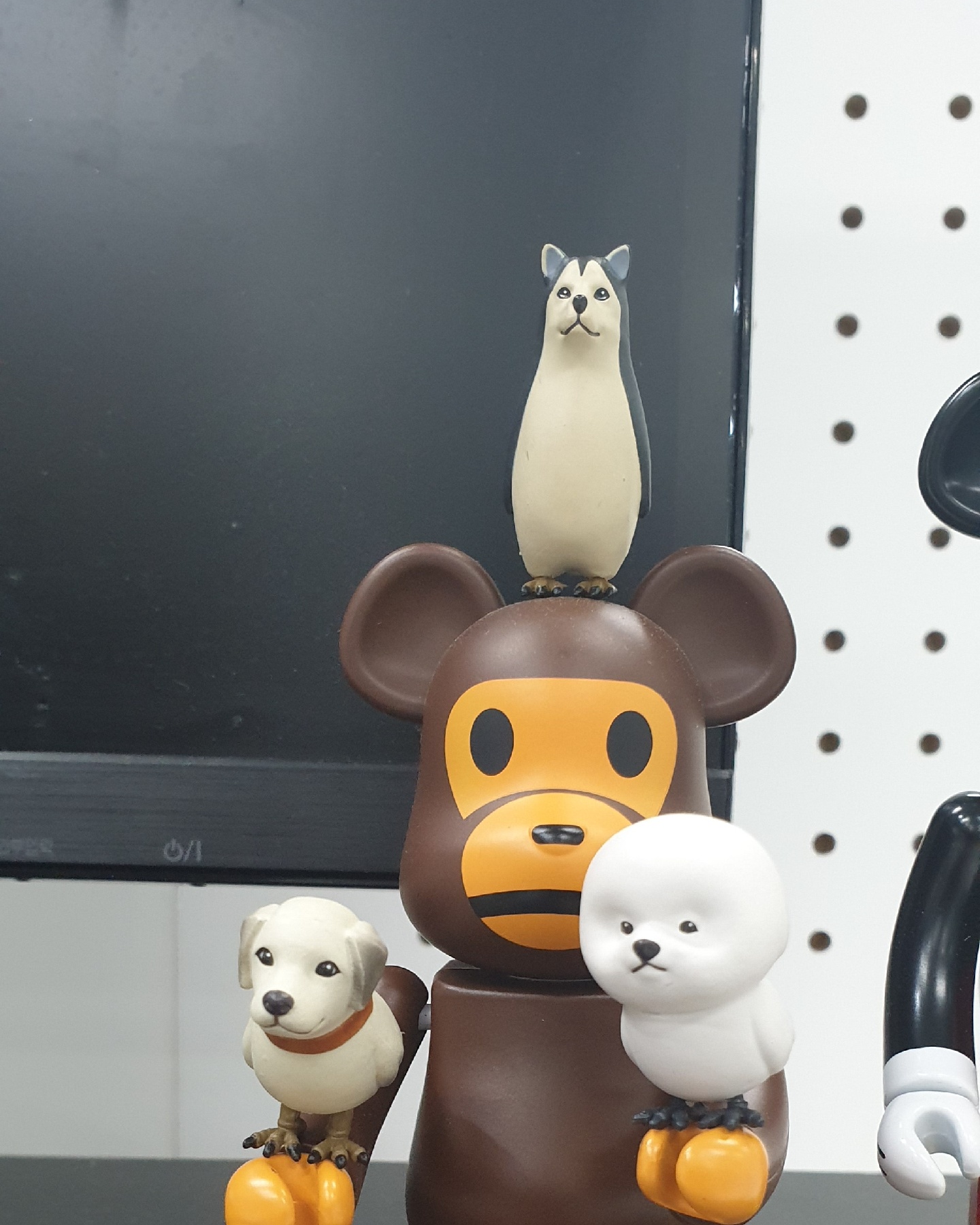 원숭이와 개새들