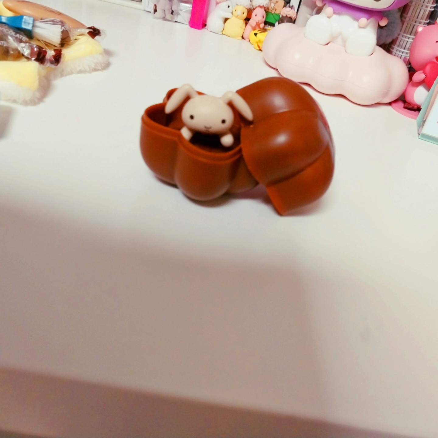 짱구 반지 유리토끼인형이 나왔당!