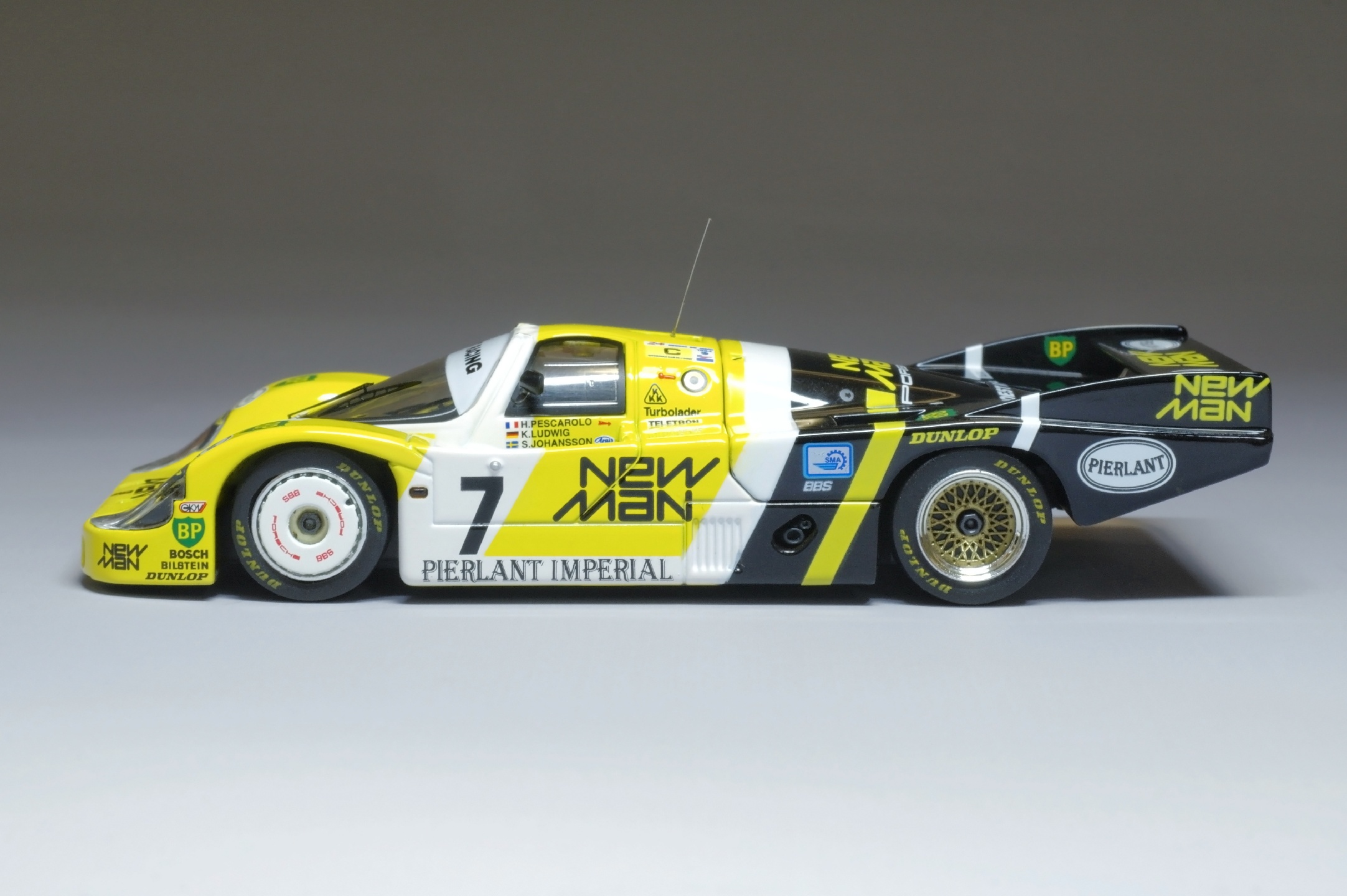 1/43 hpi-racing Porsche 956 LH #7 1984 Le Mans Winner