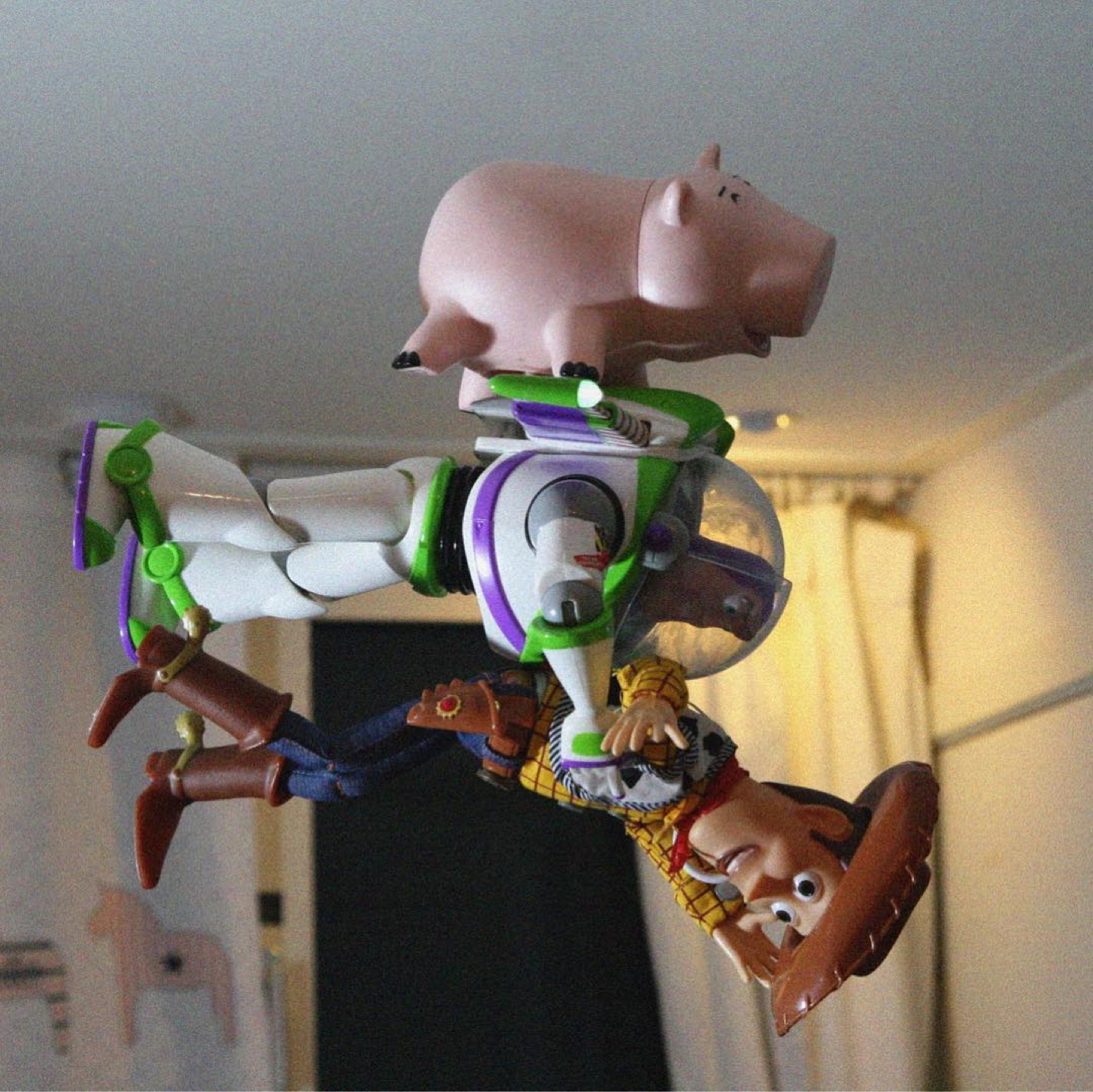 Flying BUZZ