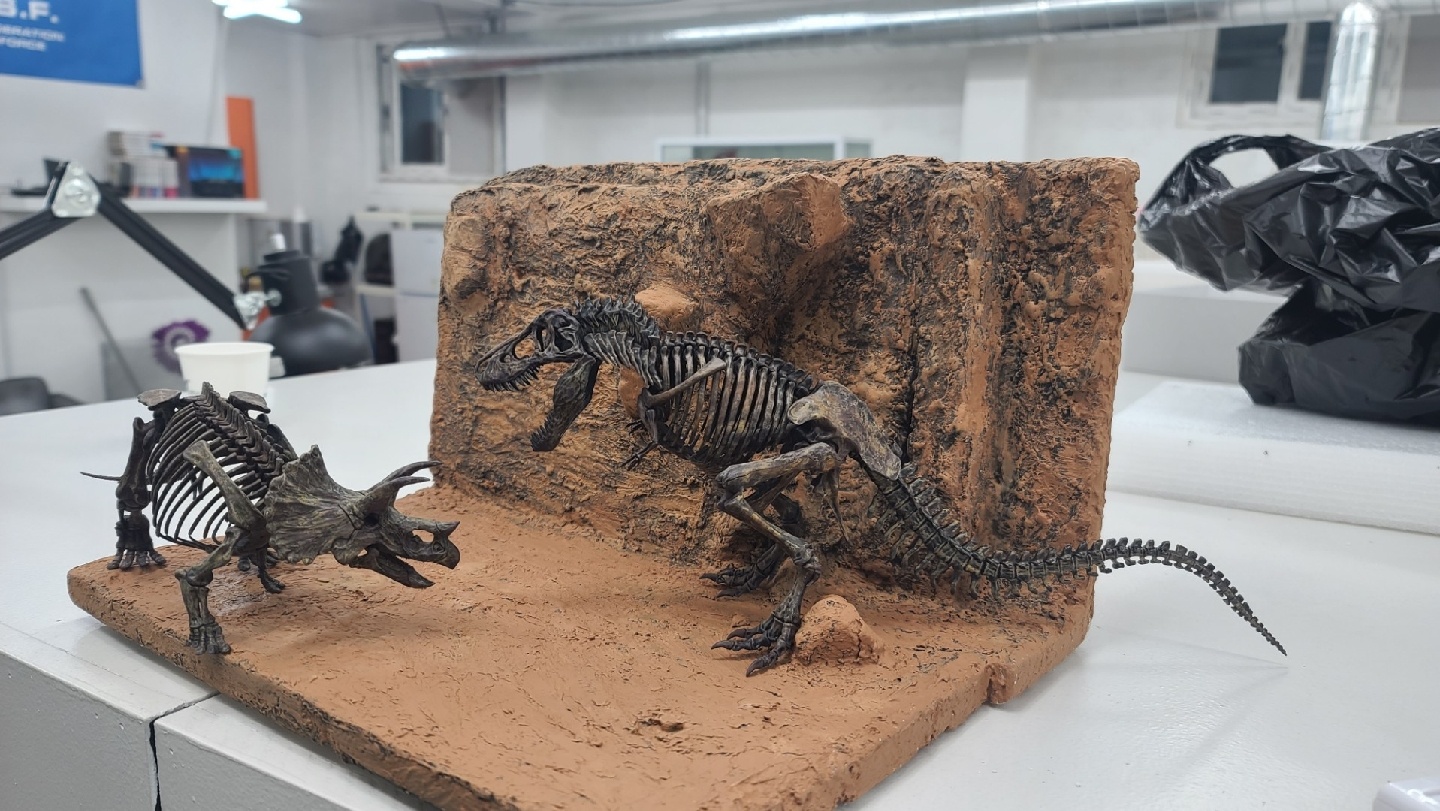이메지너리스켈레톤 디오라마 제작~
fossil diorama
