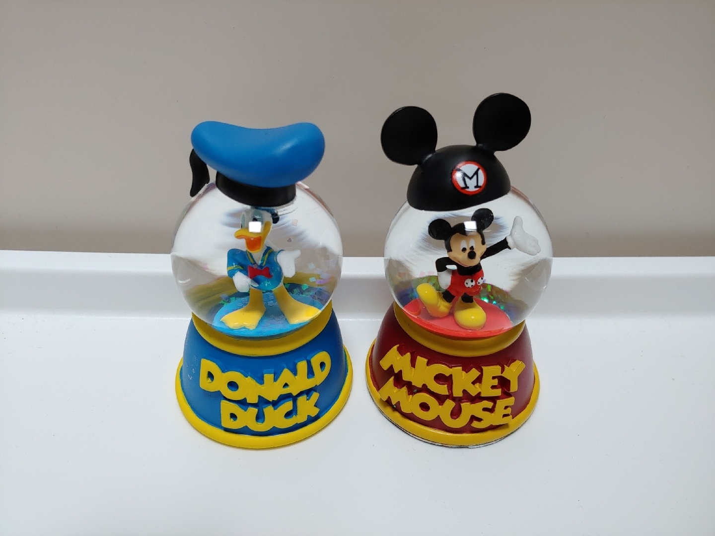 DISNEY WATERBALL