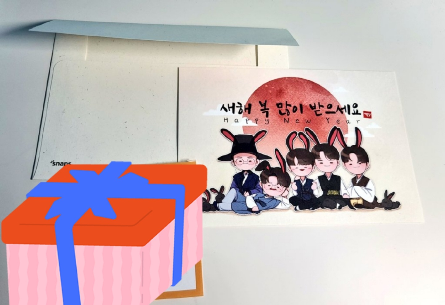 티원 공식, 허가 굿즈 모음 💙