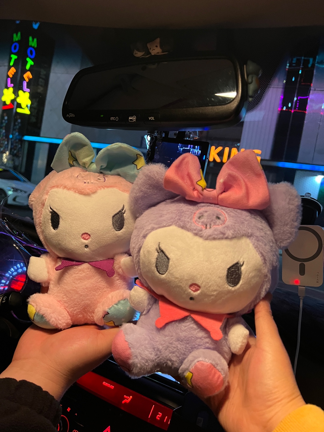 인형뽑기 샵에 쿠로미가??