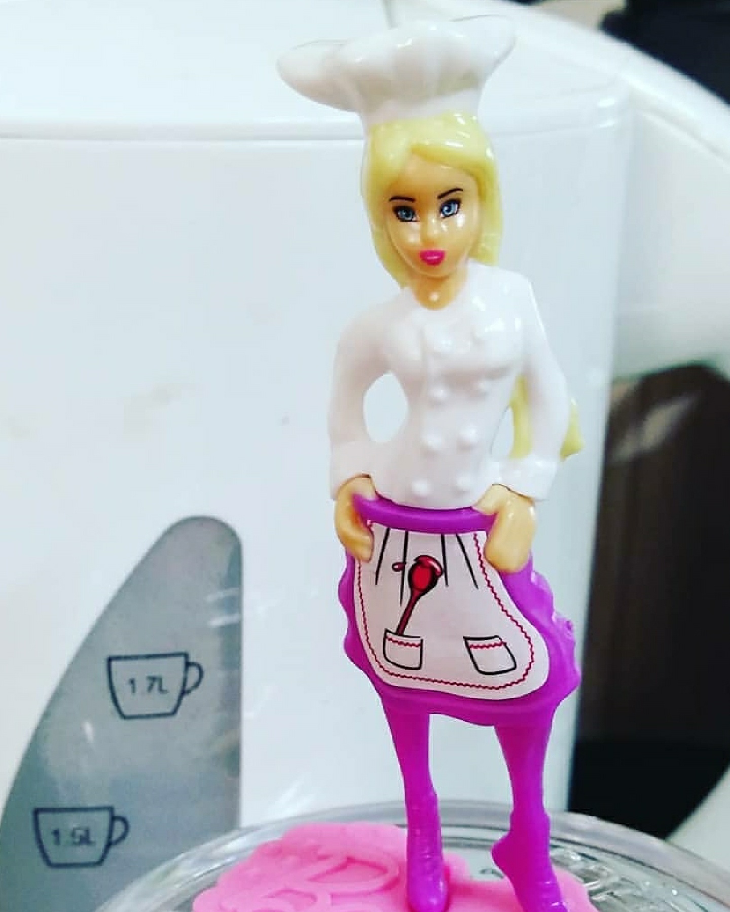 킨더조이 바비