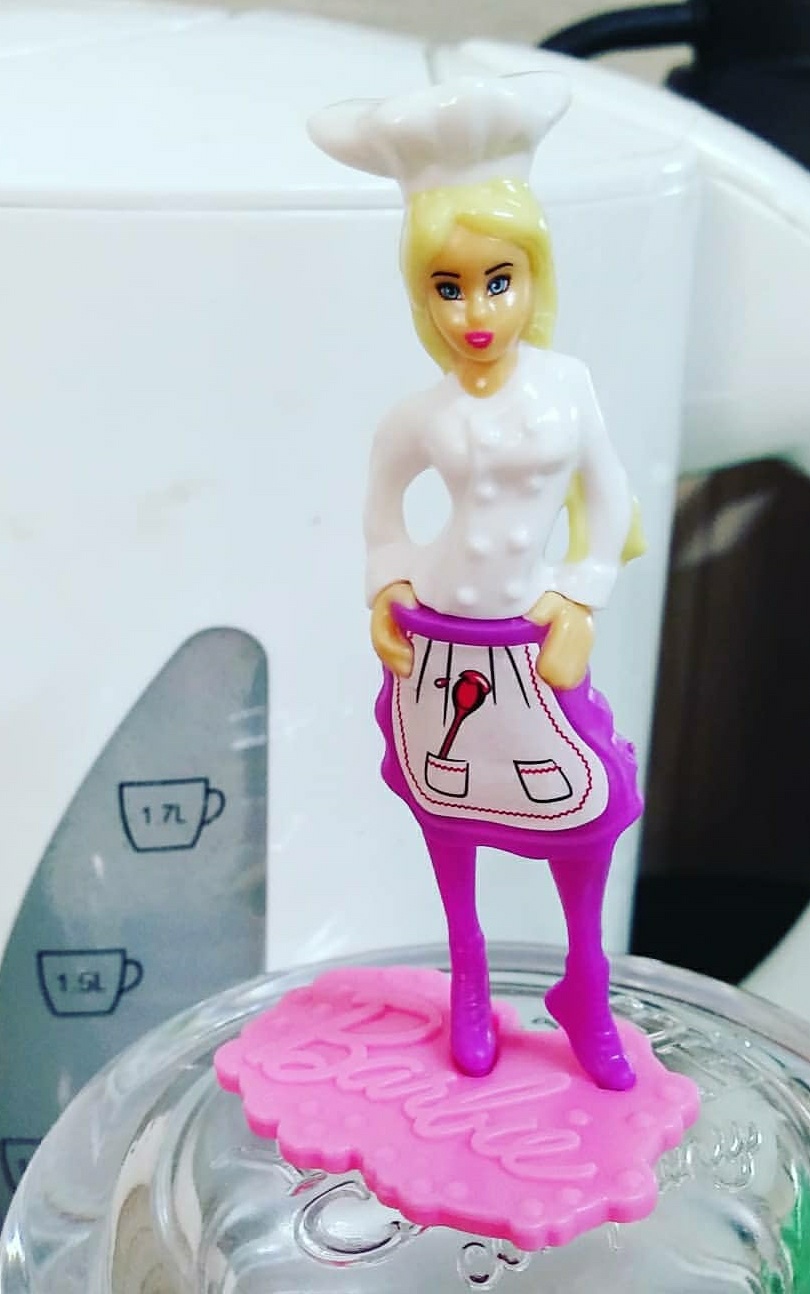 킨더조이 바비