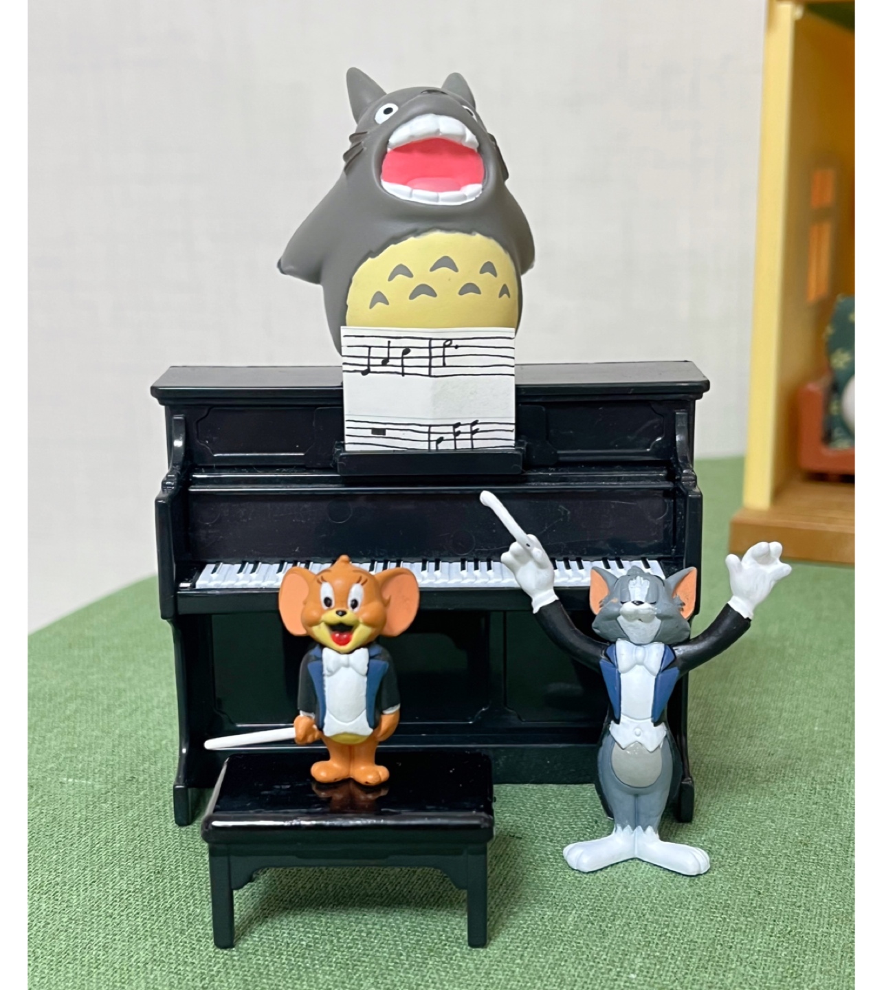 지휘자 톰과 제리와 
노래 부르는(?) 토토로🤣