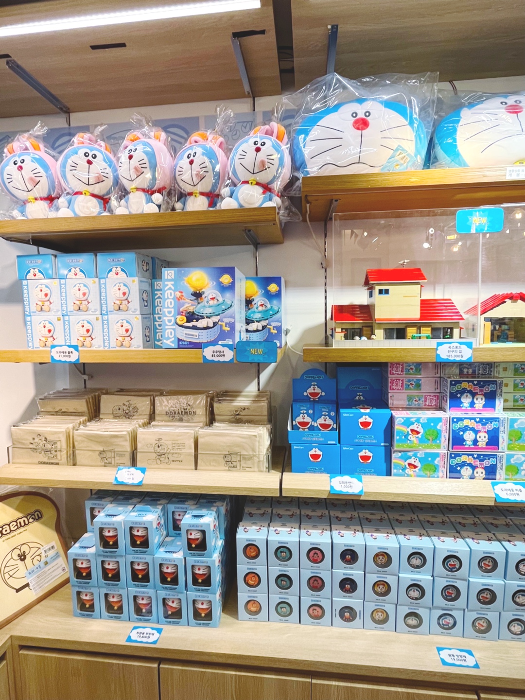 두근두근 도라에몽전 기념품샵