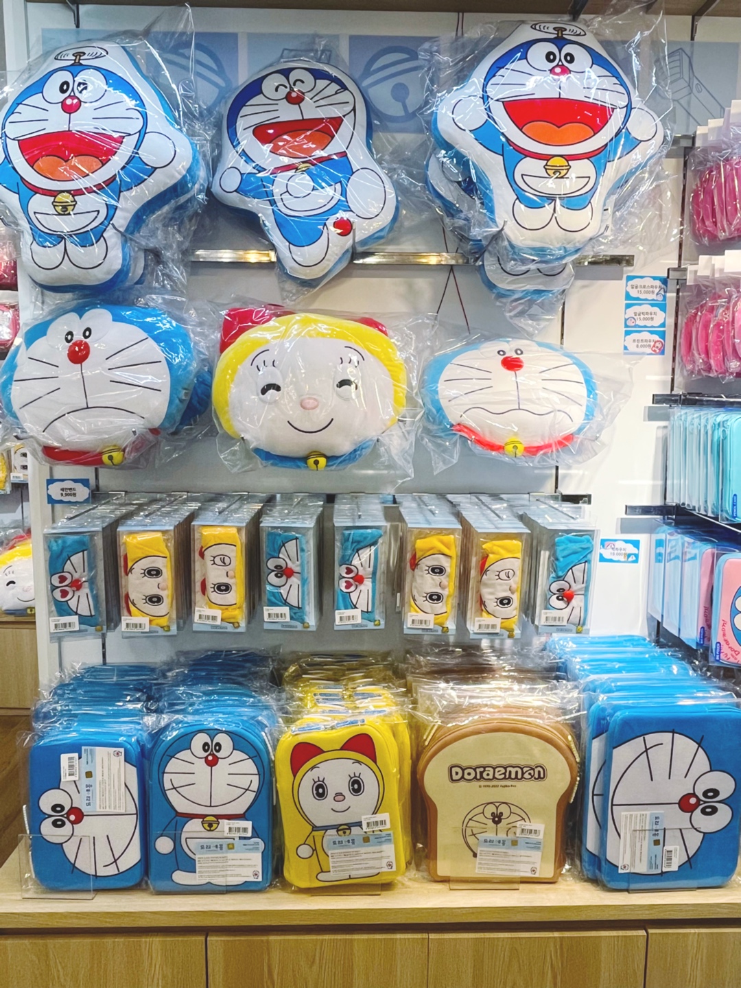 두근두근 도라에몽전 기념품샵