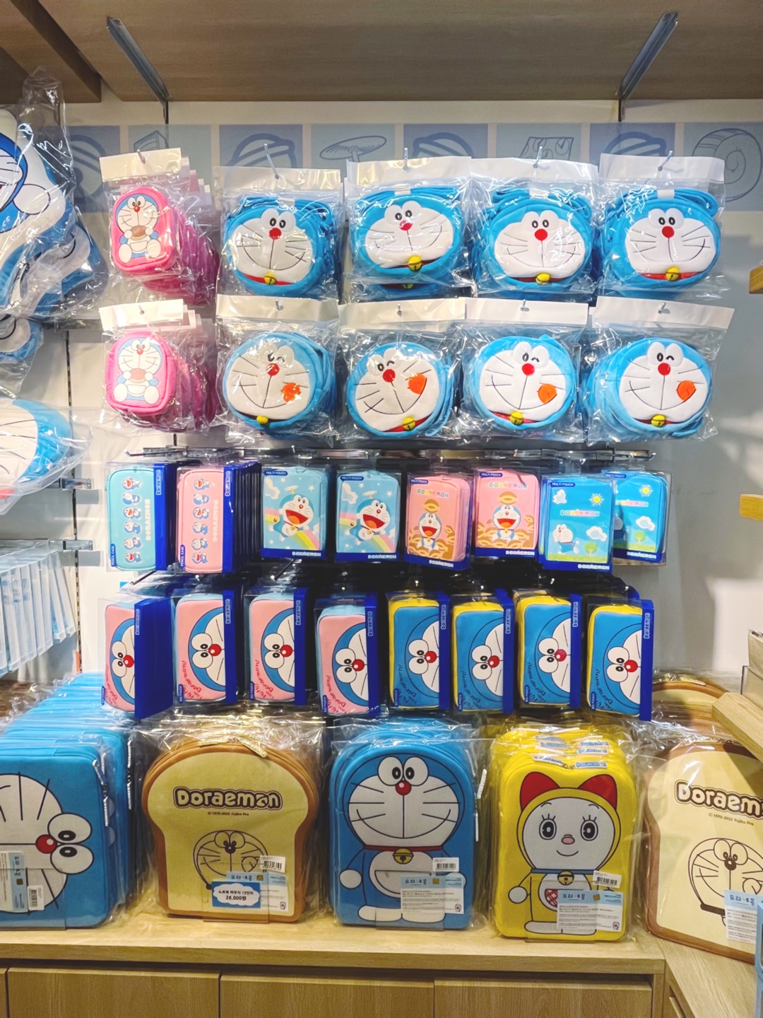 두근두근 도라에몽전 기념품샵