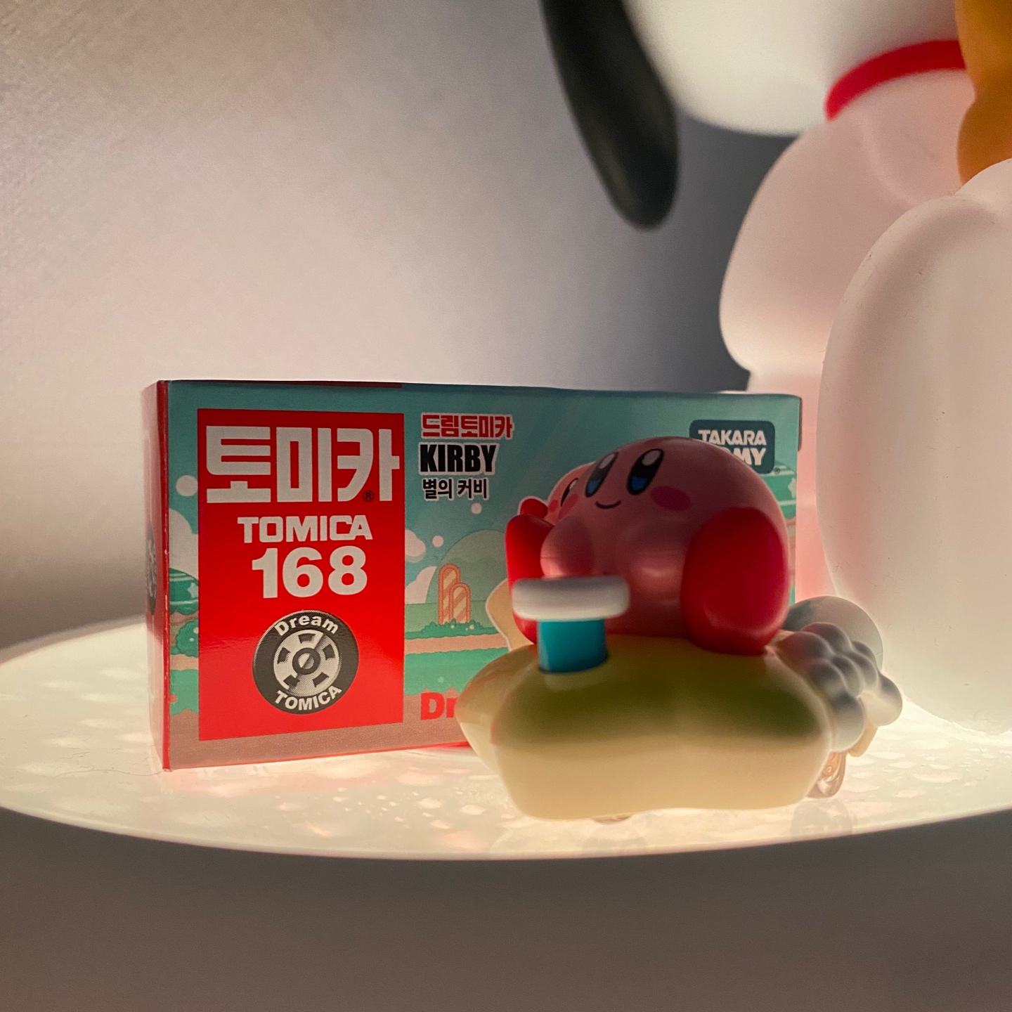 토미카 커비