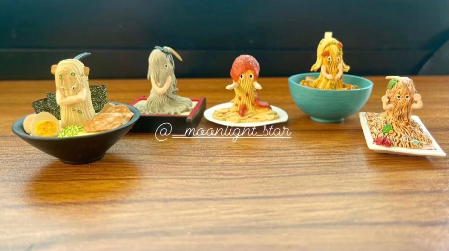으스스 나 무섭지~~😱 
마지막 게시물에는 귀신들이 음식이 된 이유가 있습니다 꼭 봐주세요!‼️‼️