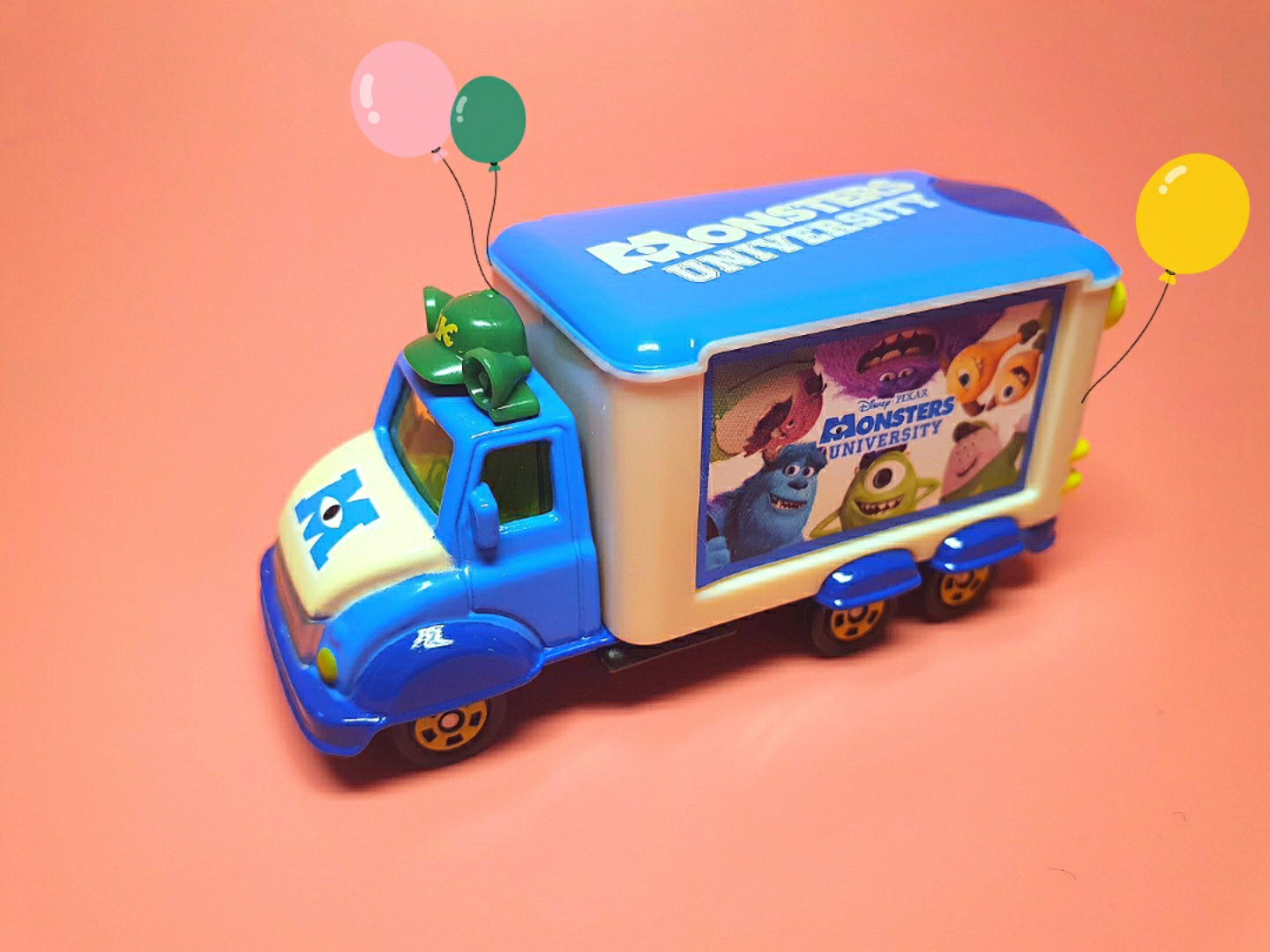 MONSTERS UNIVERSITY TOMYCAR