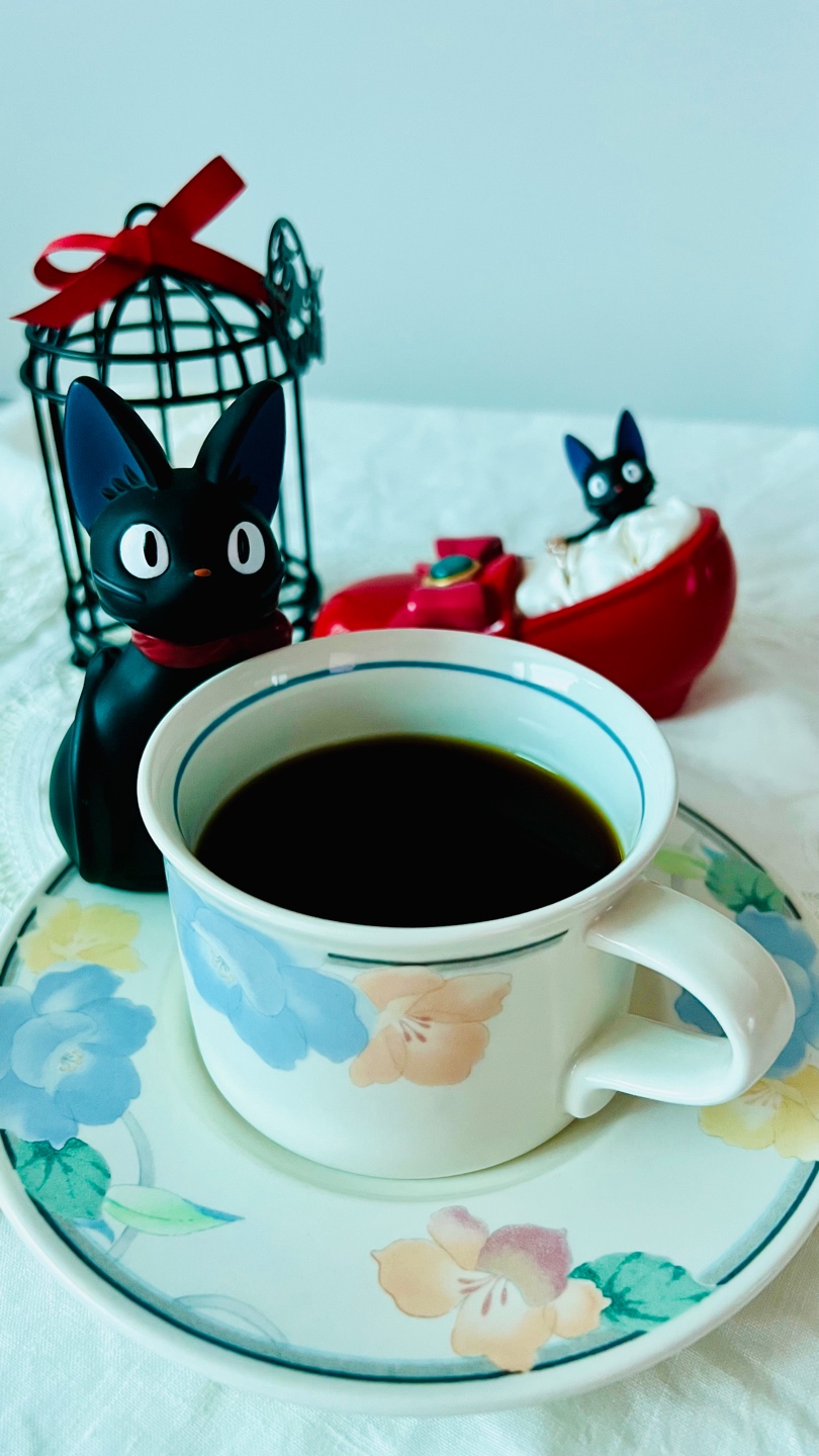 지지와 함께 티타임☕️