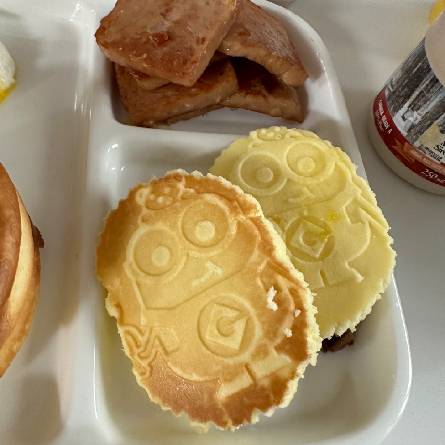 미니언즈 브런치🍽💛