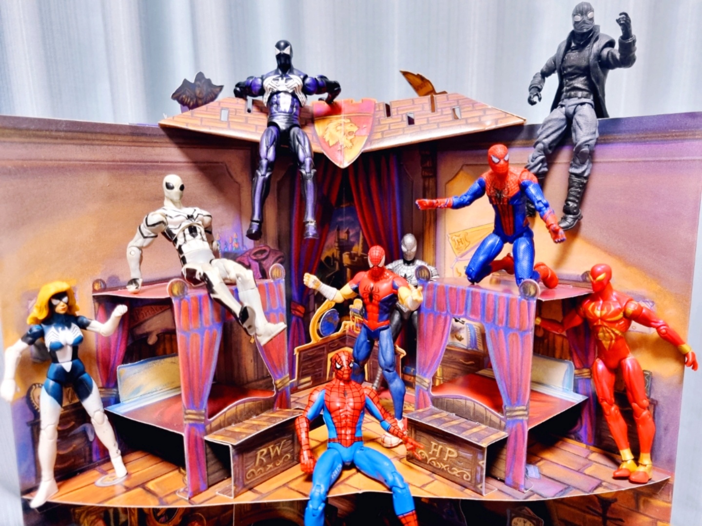 친절한 이웃집
스파이더 맨션 🕷🕸