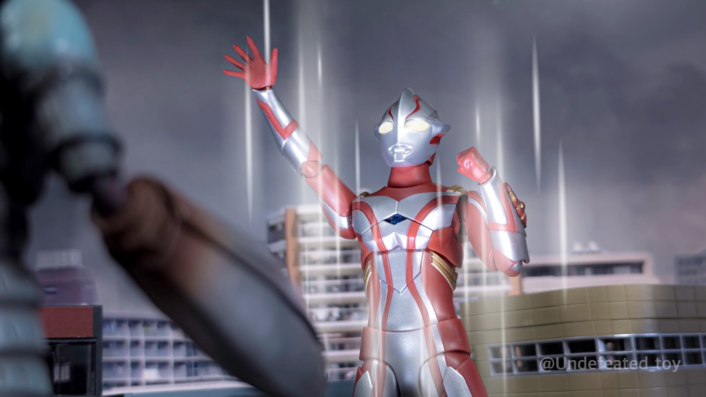 SHF 울트라맨 메비우스