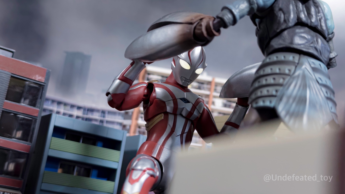 SHF 울트라맨 메비우스