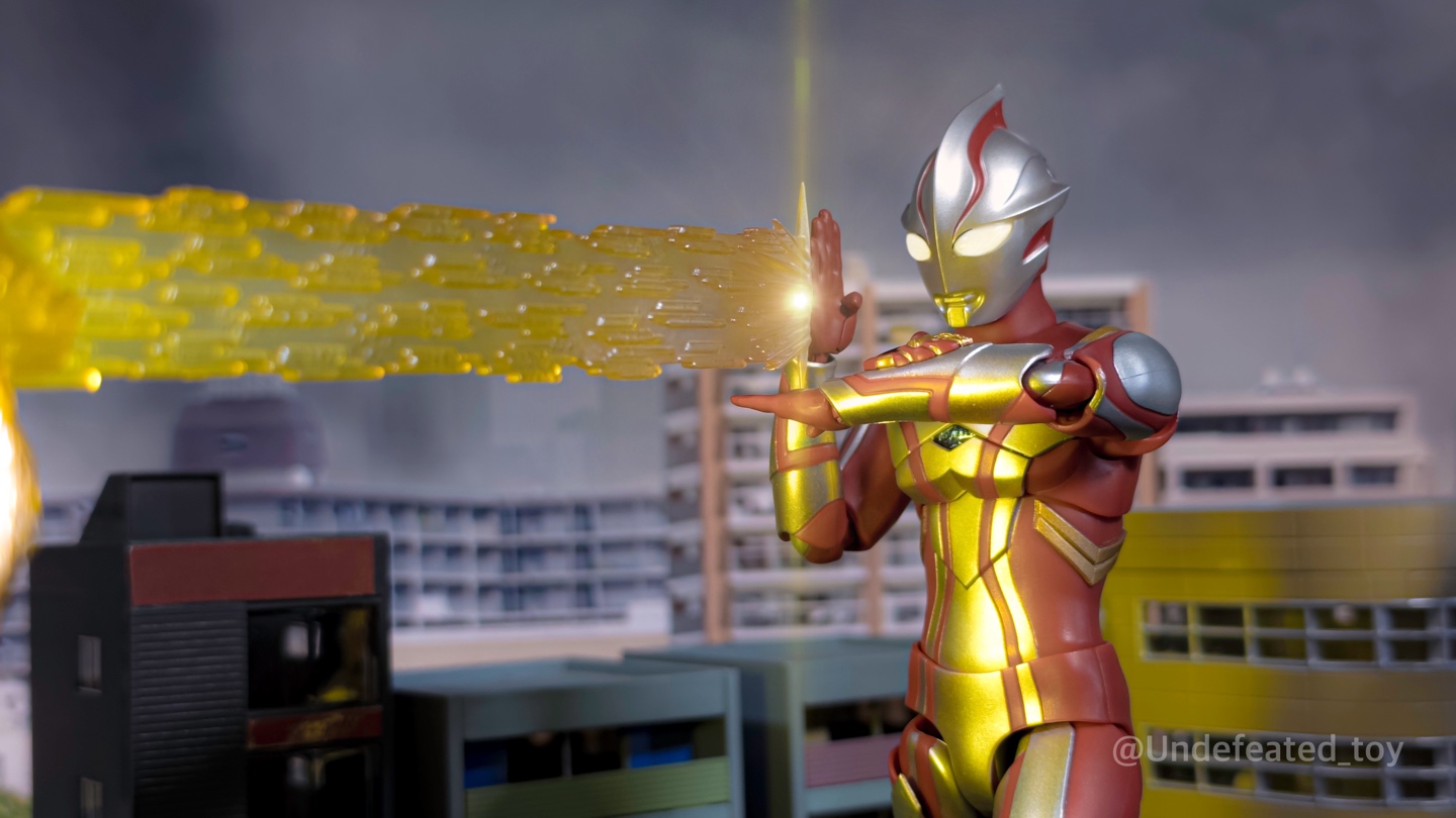 SHF 울트라맨 메비우스