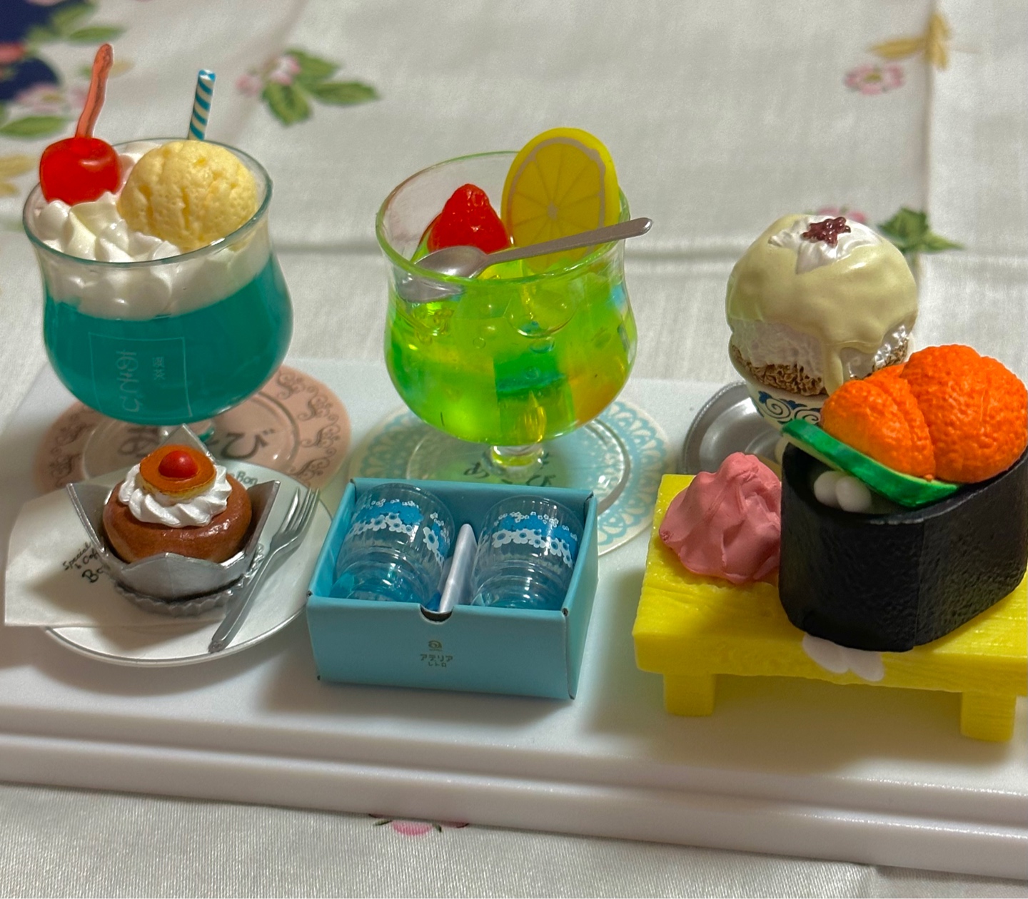 🍣🍧🧁🍹