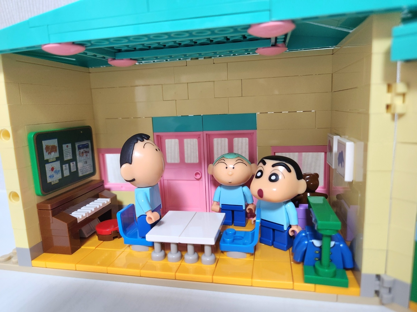 짱구는 못말려 떡잎유치원 레고
