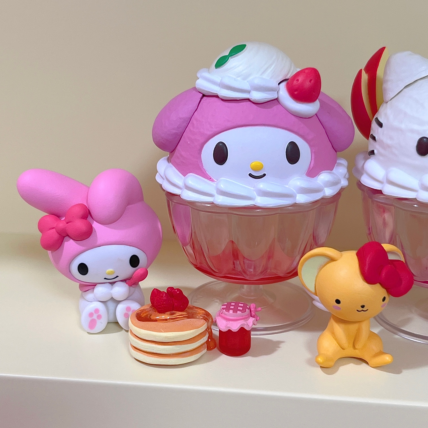 🍧산리오 스위트 케이스 컬렉션 가챠🍨