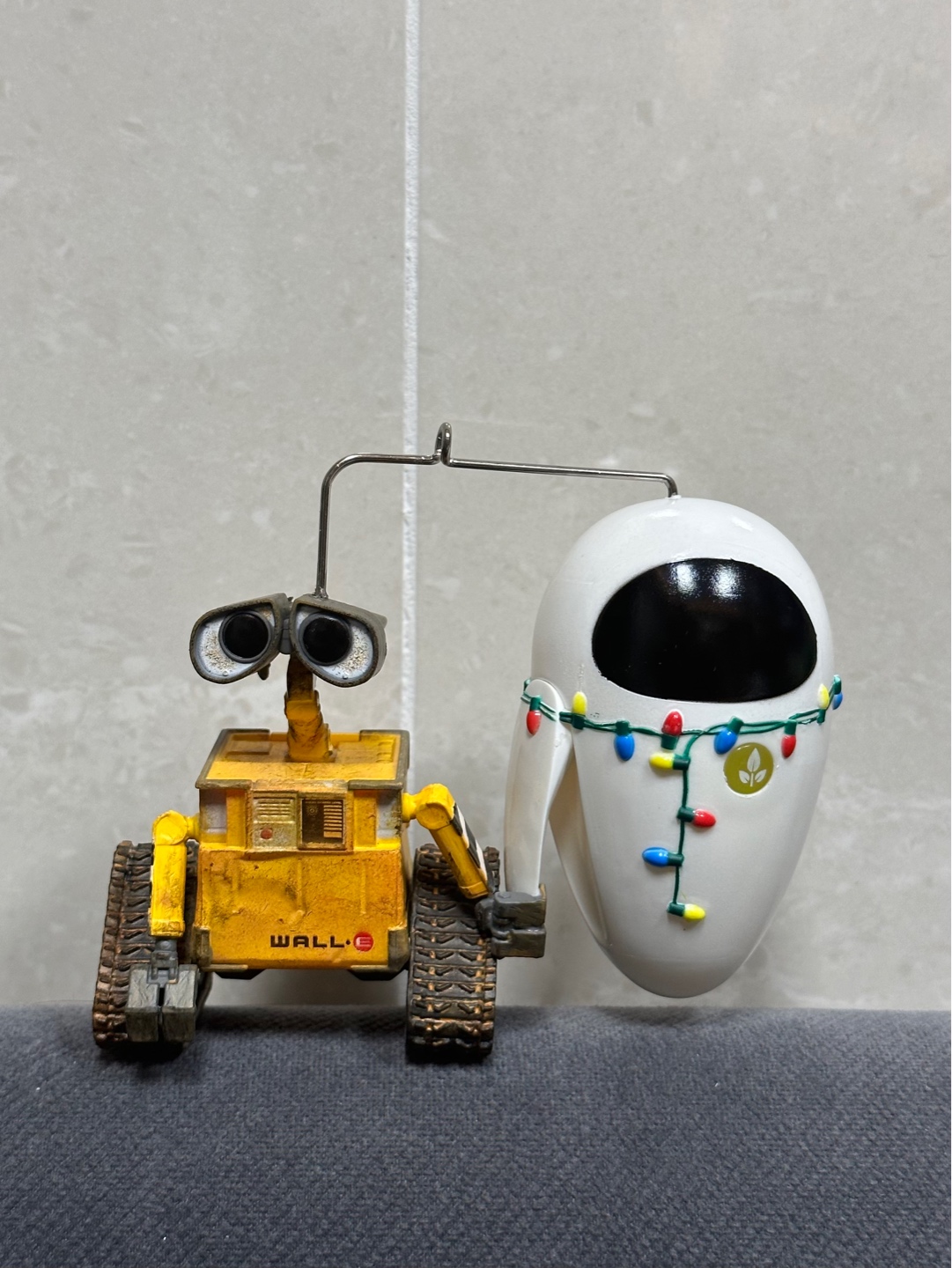 WALL-E AND EVE ORNAMENT